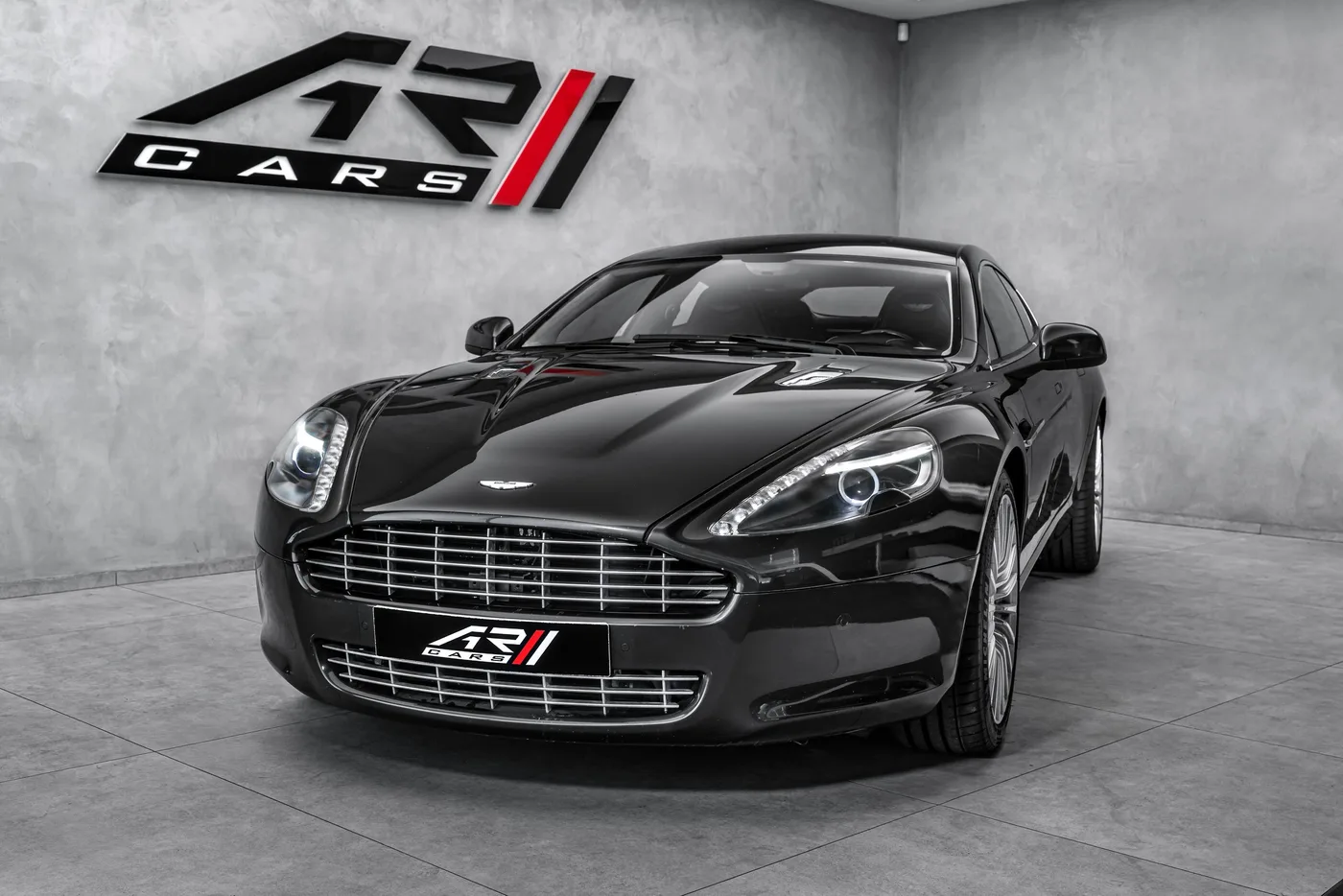2013 Aston Martin Rapide offered by a specialist dealer in Ostrava, Czechia, photo 3 of 25