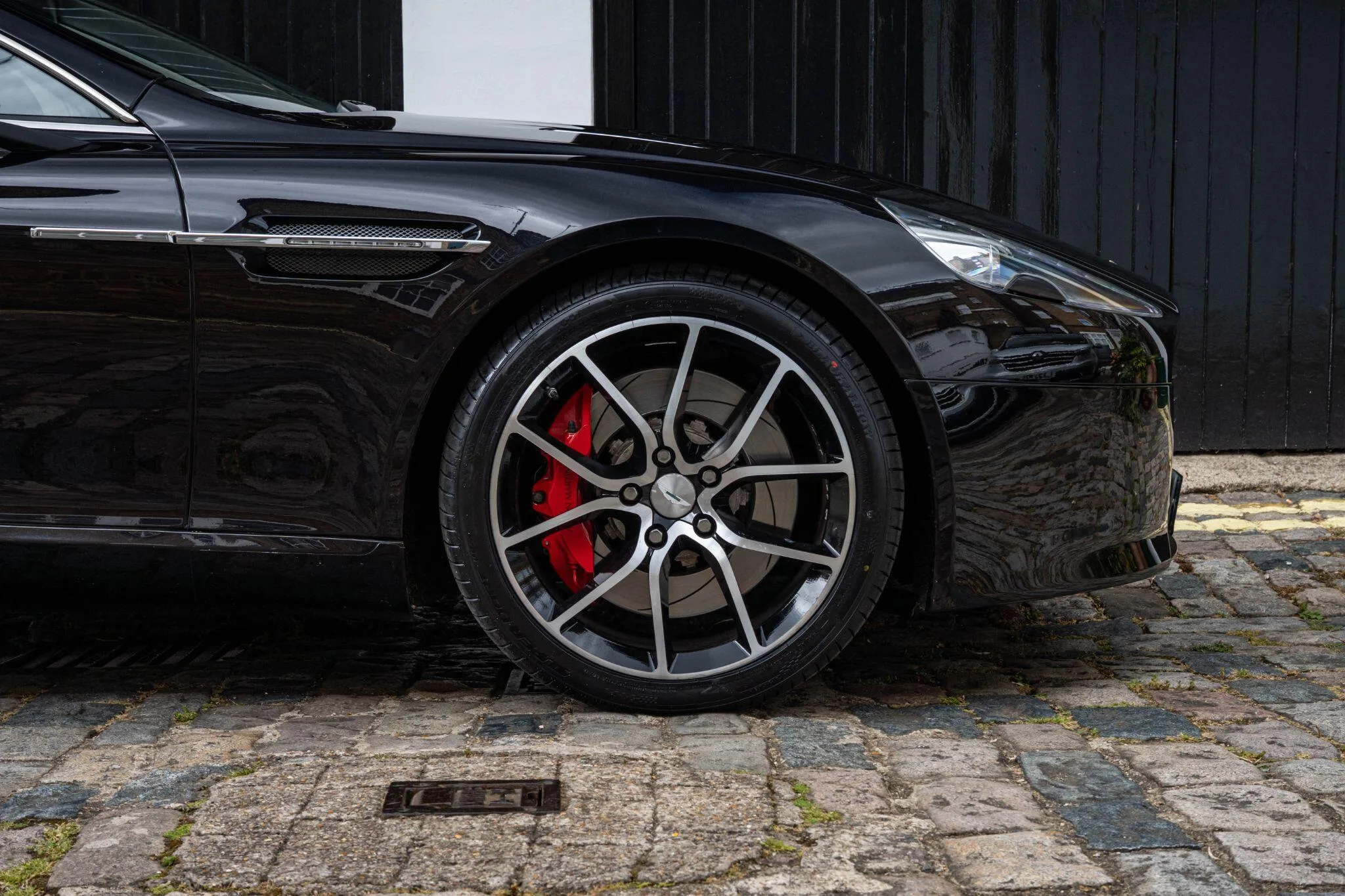 2013 Aston Martin Rapide S, 5/30