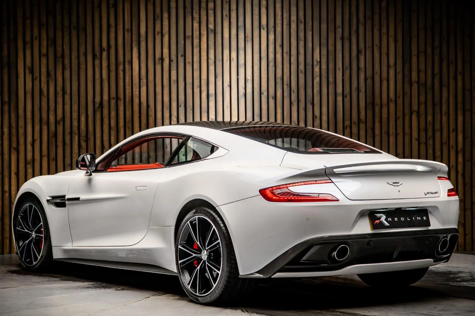 2013 Aston Martin Vanquish, 3/30