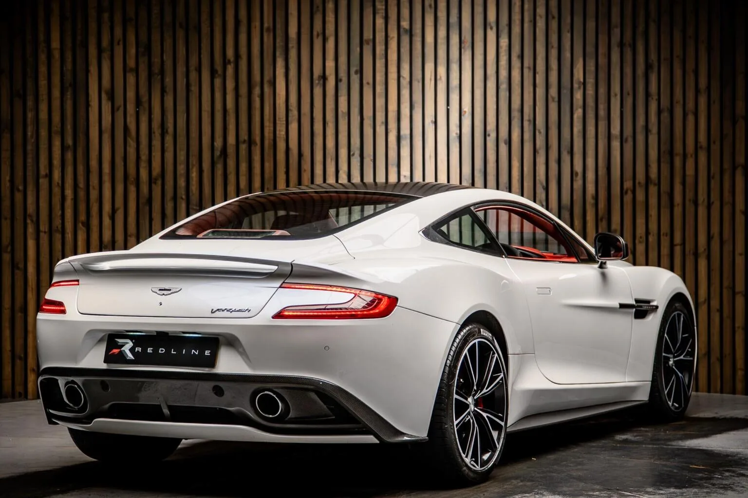 2013 Aston Martin Vanquish, 4/30