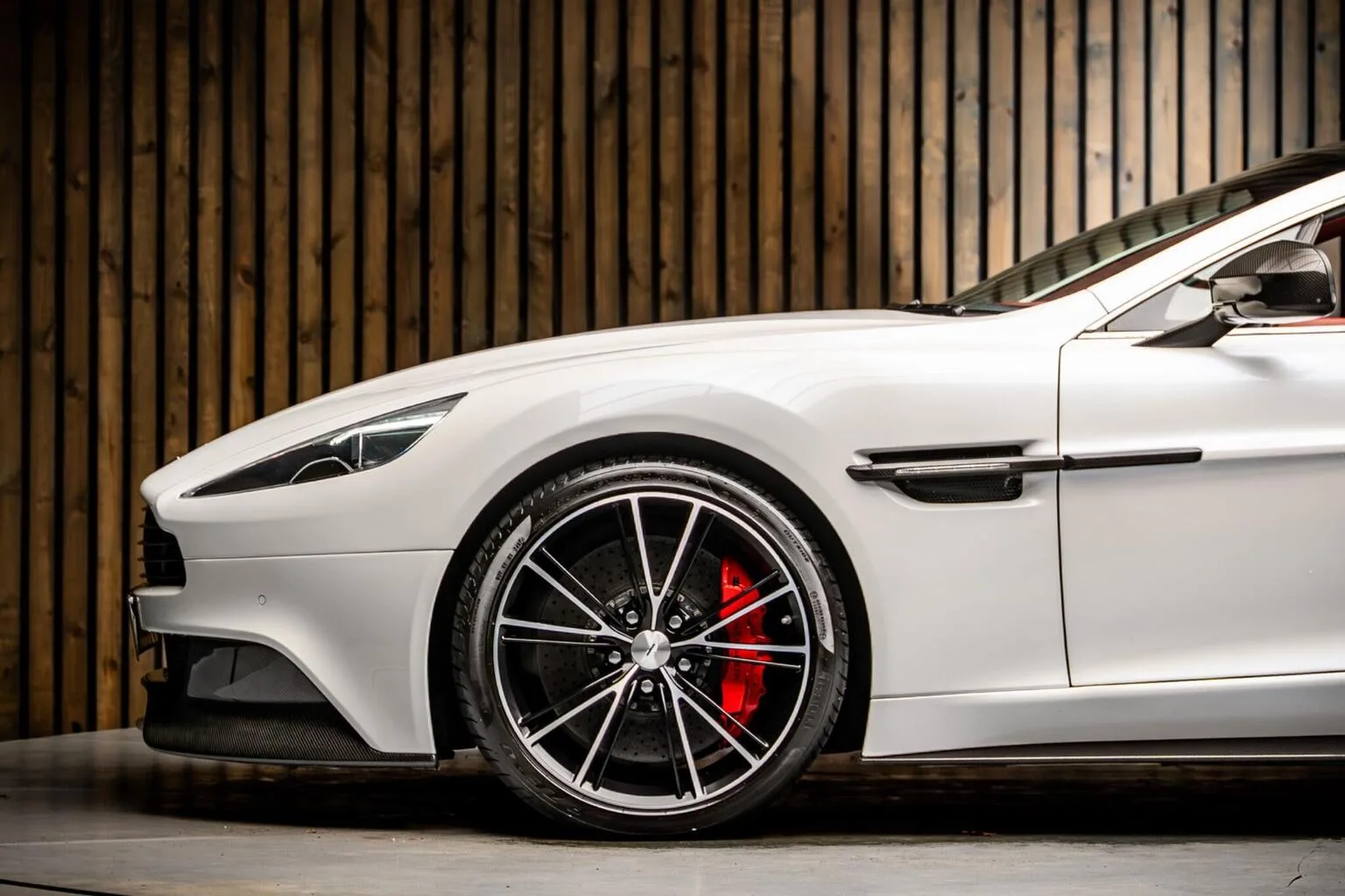 2013 Aston Martin Vanquish, 8/30