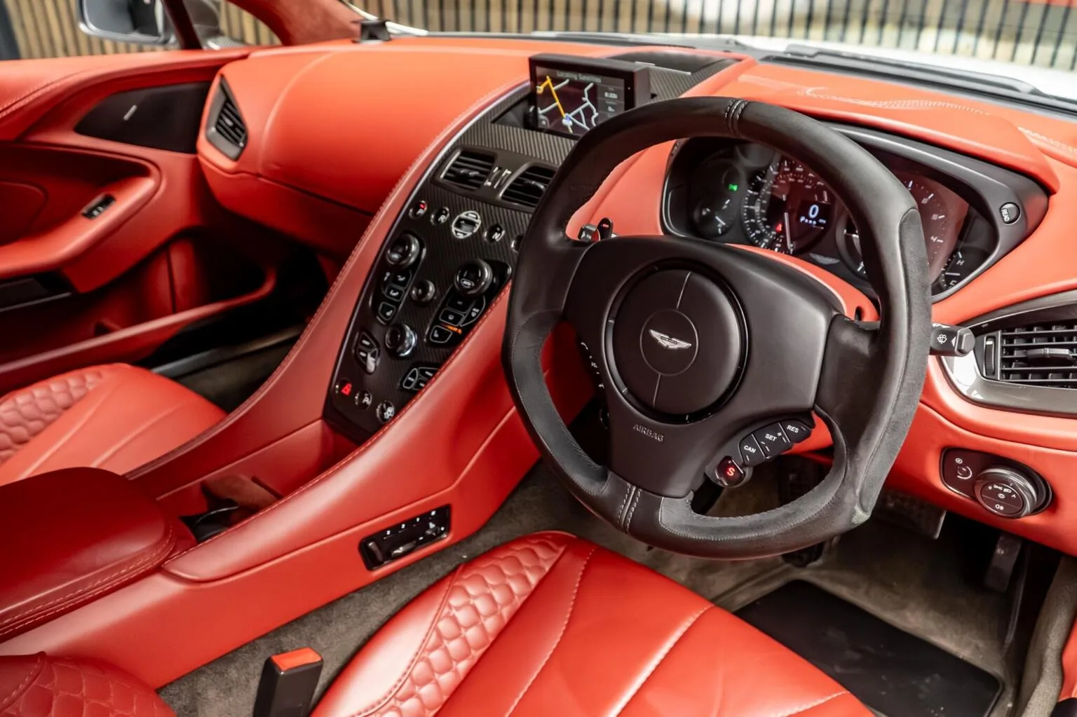 2013 Aston Martin Vanquish, 22/30