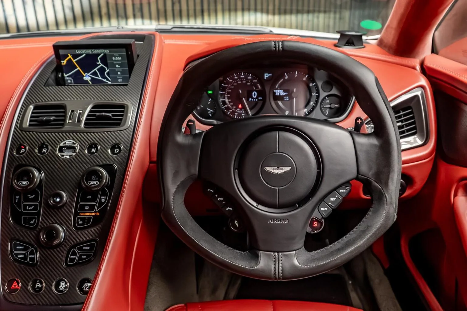 2013 Aston Martin Vanquish, 25/30