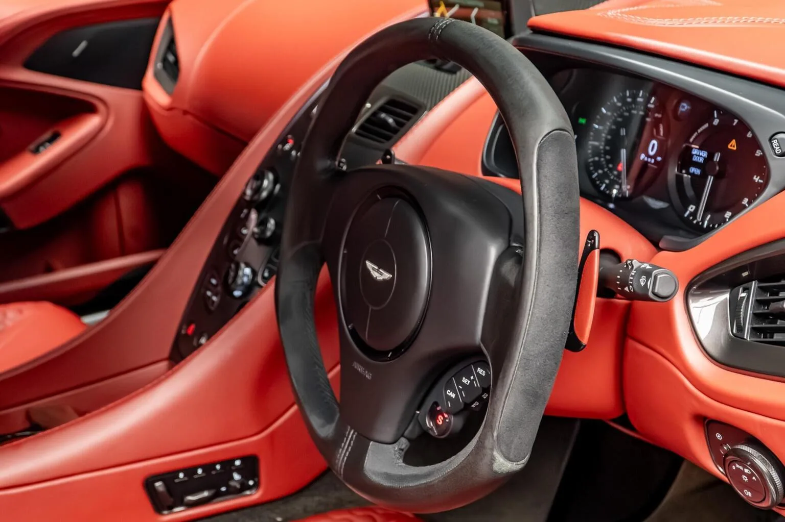 2013 Aston Martin Vanquish, 27/30