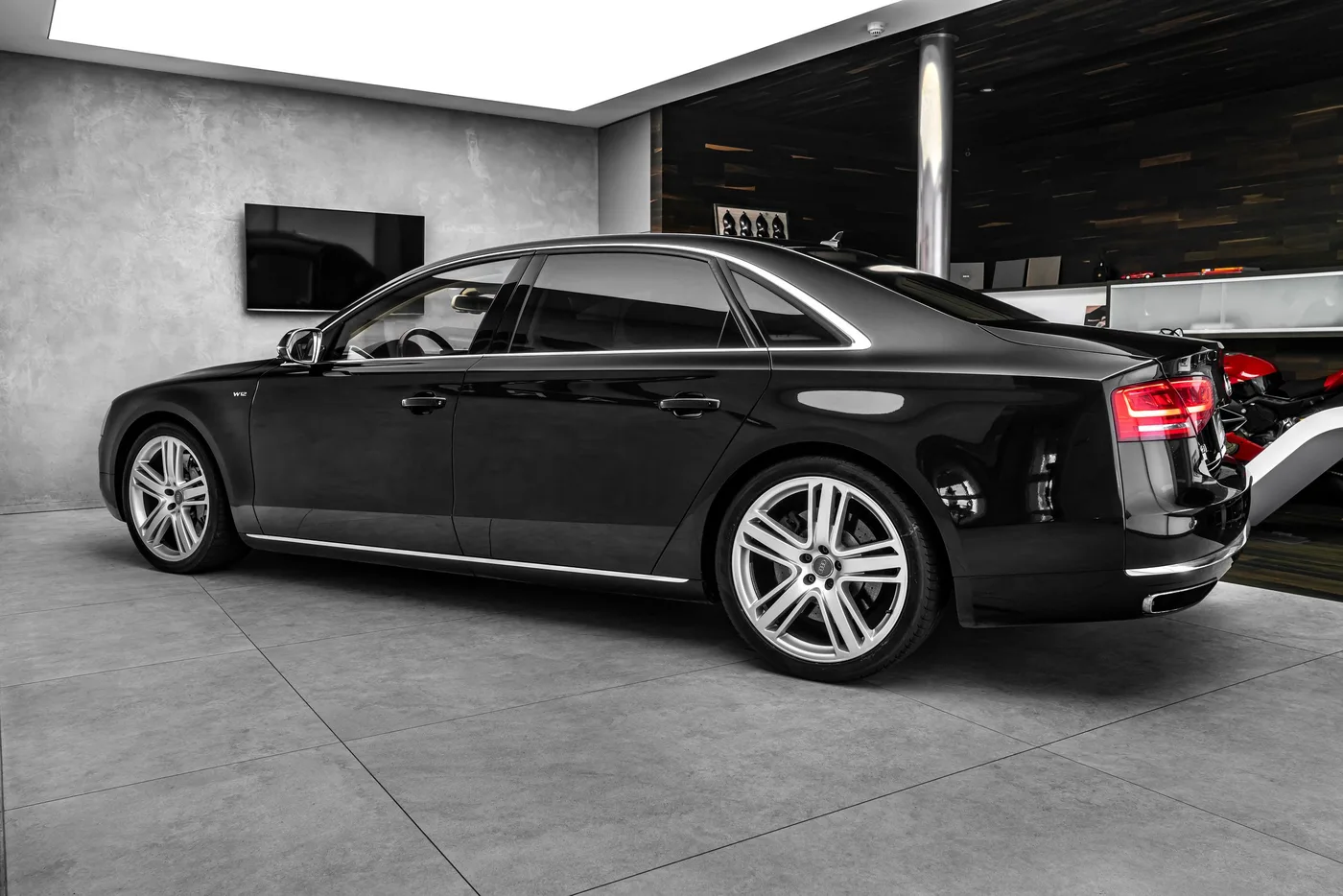2013 Audi A8 6.3 W12 L Exclusive angeboten von einem Fachhändler in Ostrava, Tschechien, Foto 7 von 25