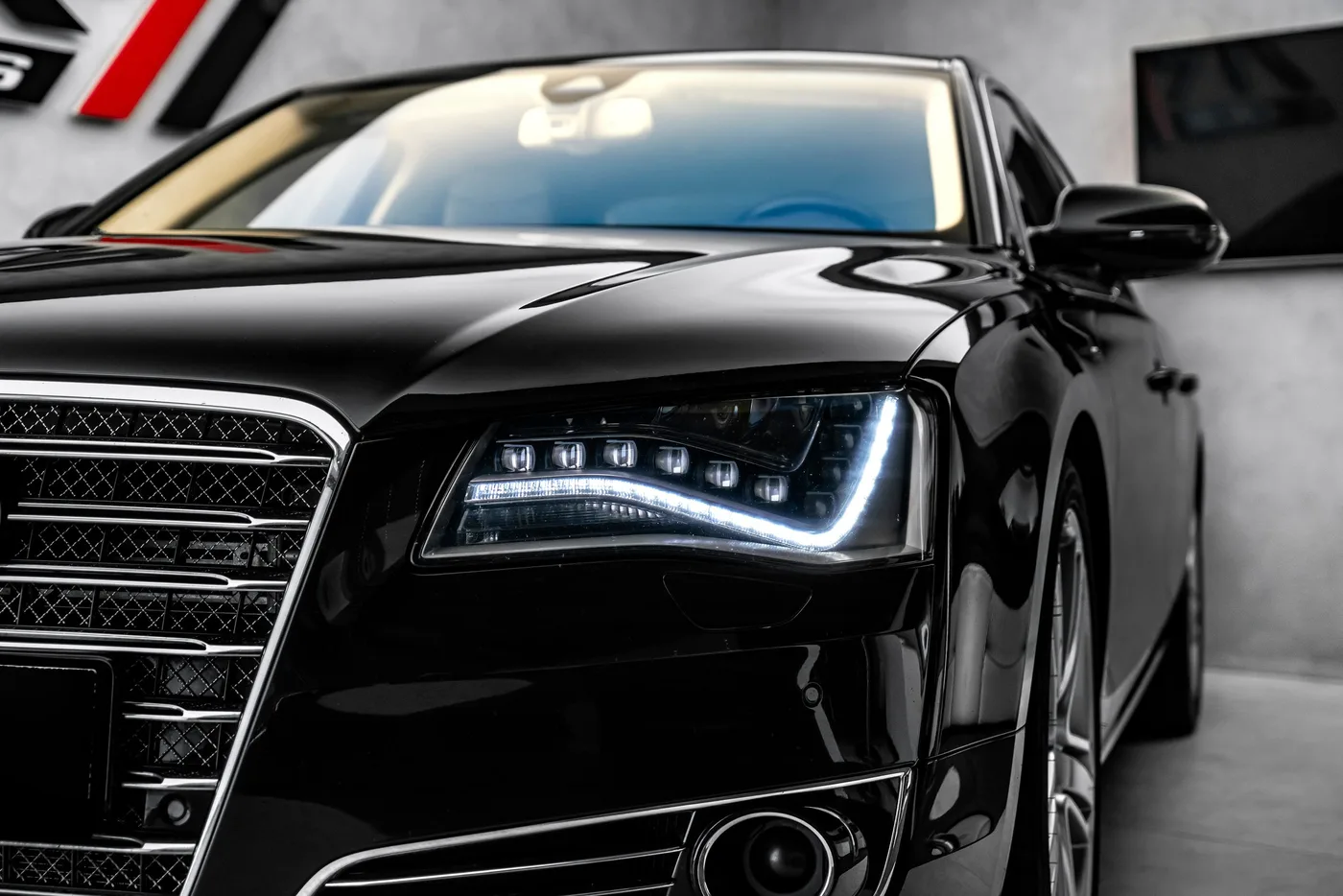 2013 Audi A8 6.3 W12 L Exclusive angeboten von einem Fachhändler in Ostrava, Tschechien, Foto 8 von 25