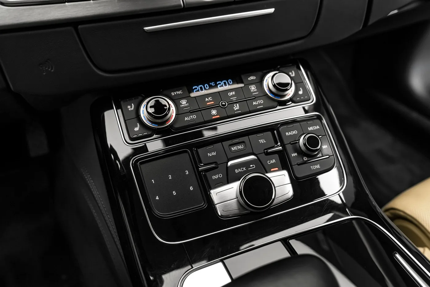 2013 Audi A8 6.3 W12 L Exclusive angeboten von einem Fachhändler in Ostrava, Tschechien, Foto 18 von 25