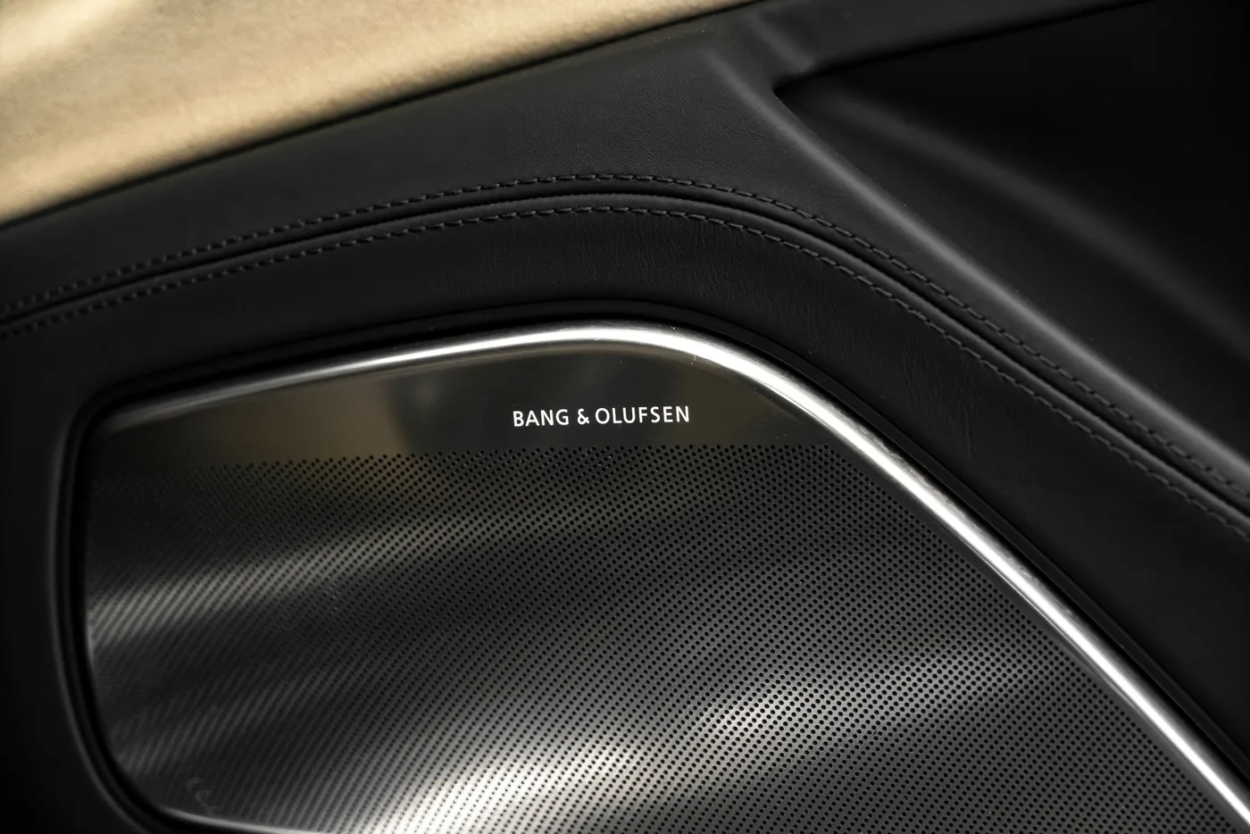 2013 Audi A8 6.3 W12 L Exclusive angeboten von einem Fachhändler in Ostrava, Tschechien, Foto 24 von 25
