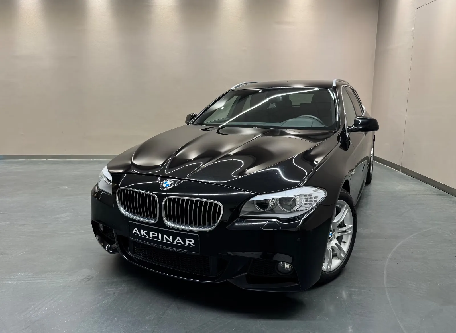 2013 BMW 525d Touring, 2/17