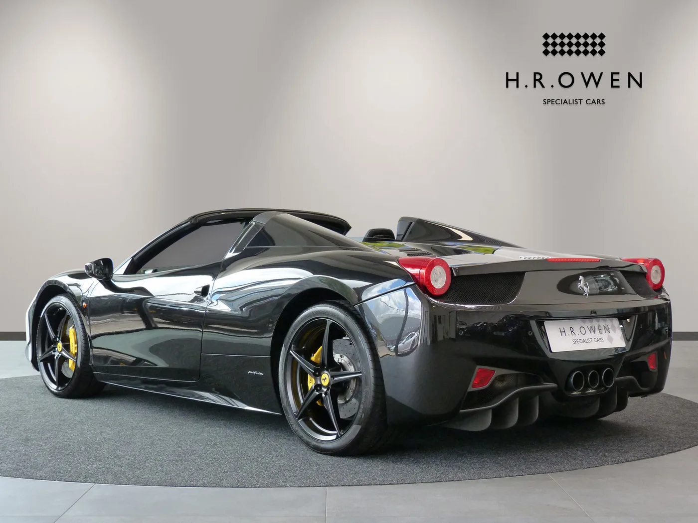 2013 Ferrari 458 Spider offered by a franchised dealer group in Cheltenham, United Kingdom, photo 2 of 25