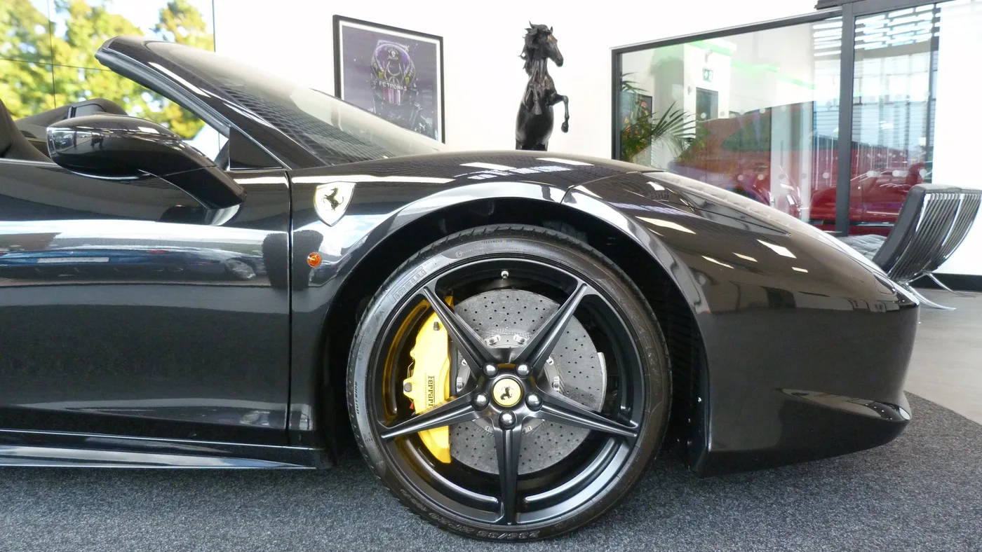 2013 Ferrari 458 Spider offered by a franchised dealer group in Cheltenham, United Kingdom, photo 3 of 25