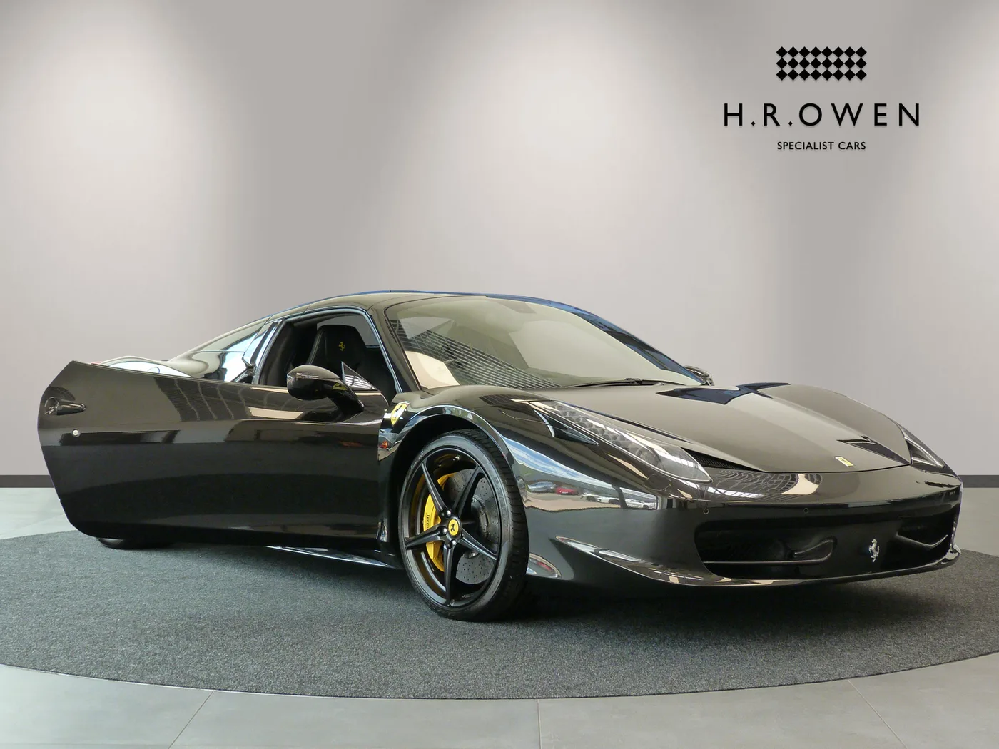 2013 Ferrari 458 Spider offered by a franchised dealer group in Cheltenham, United Kingdom, photo 12 of 25