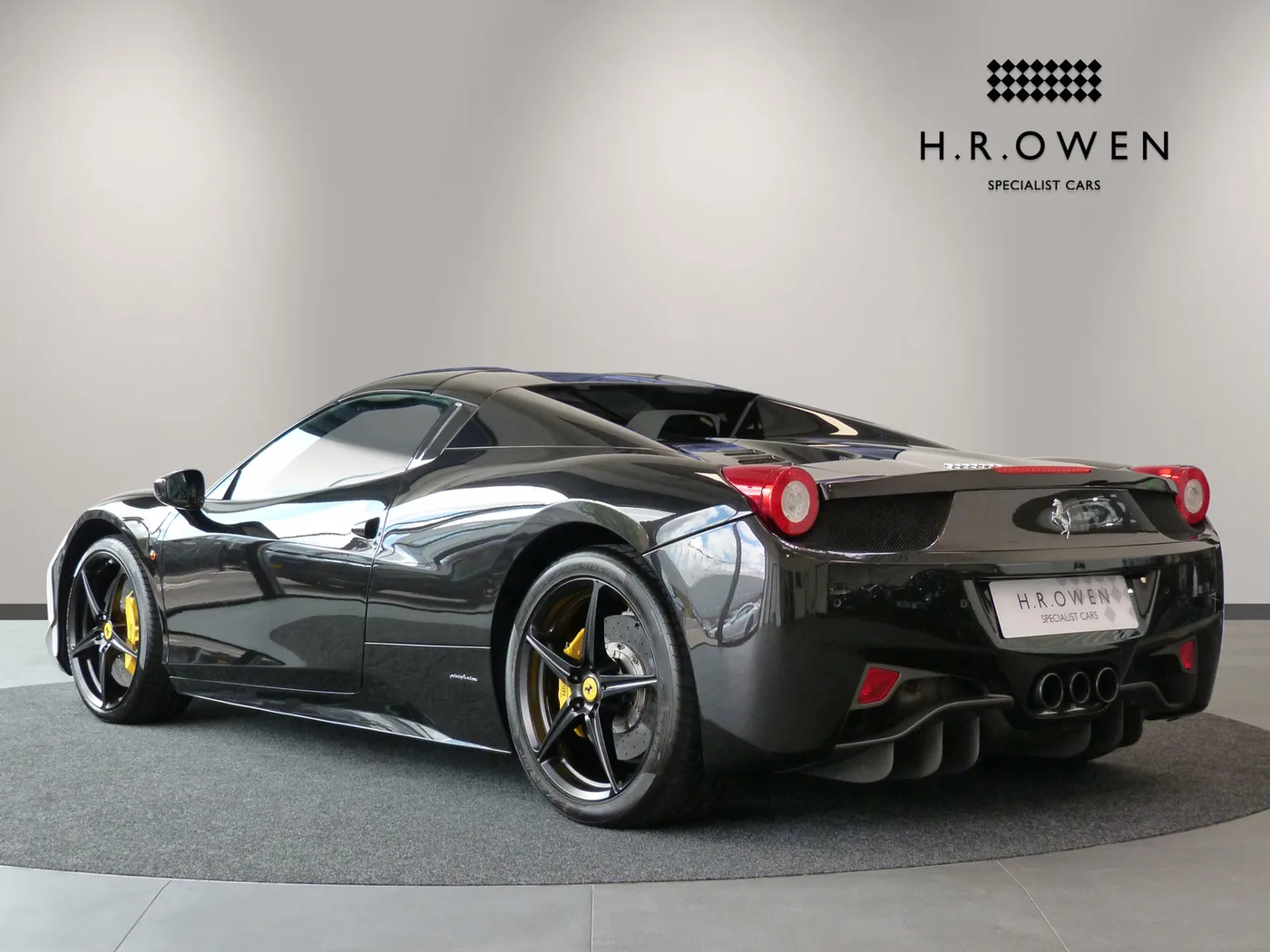 2013 Ferrari 458 Spider offered by a franchised dealer group in Cheltenham, United Kingdom, photo 13 of 25