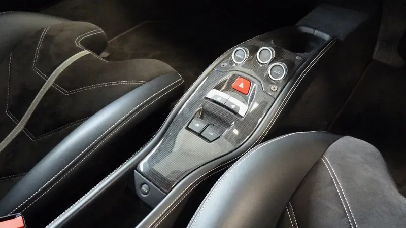 2013 Ferrari 458 Spider, 28/30