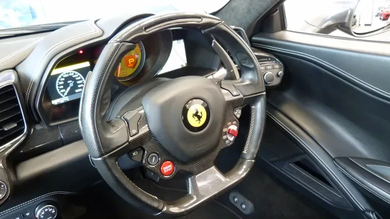 2013 Ferrari 458 Spider, 29/30