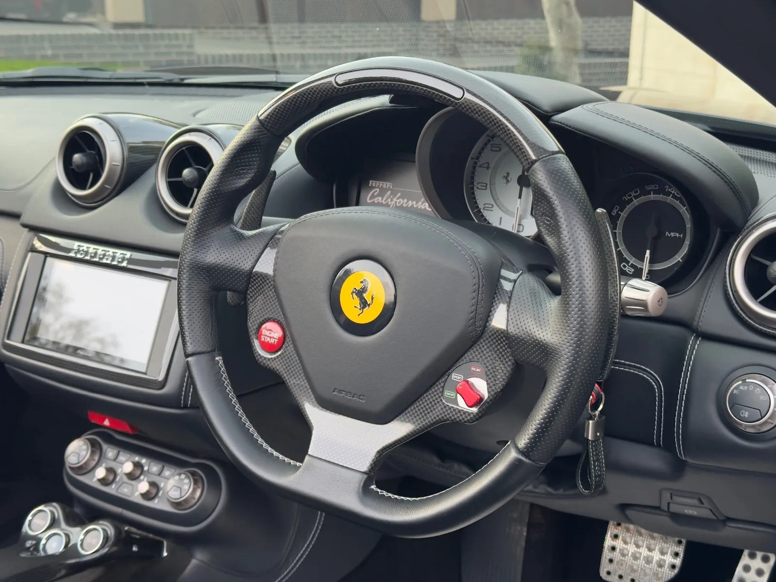 2013 Ferrari California 30, 29/30