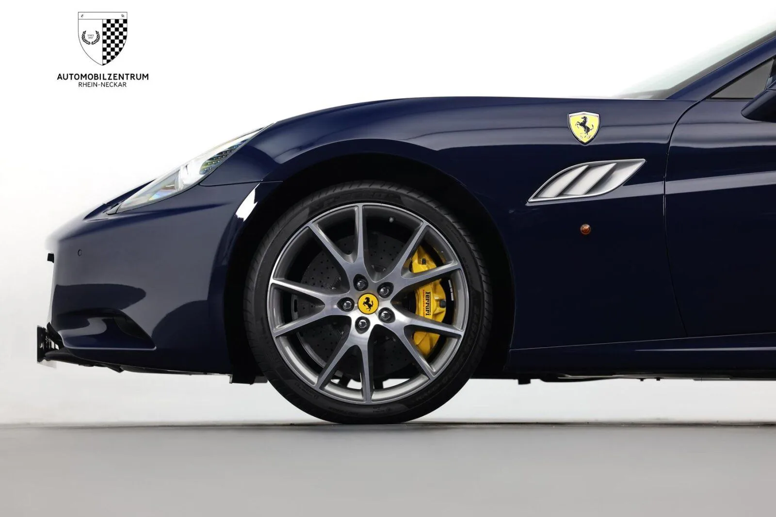 2013 Ferrari California 30, 28/29