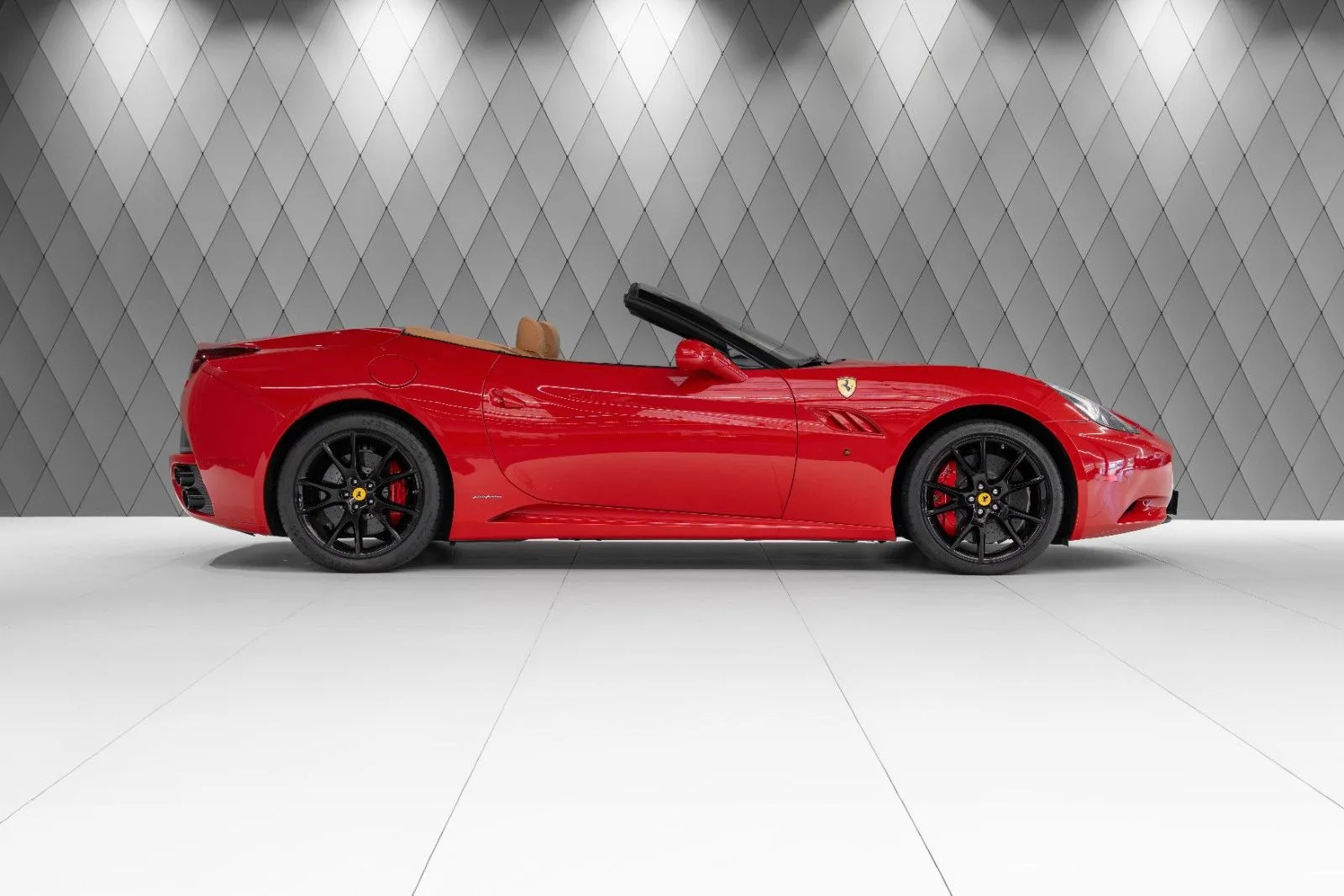 2013 Ferrari California, 3/27