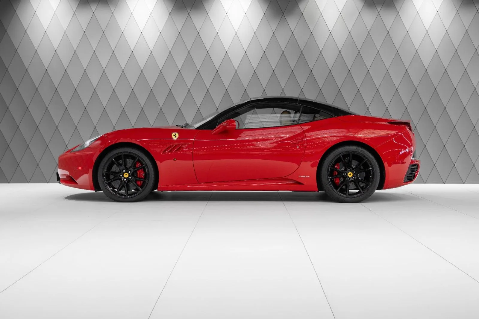 2013 Ferrari California, 4/27