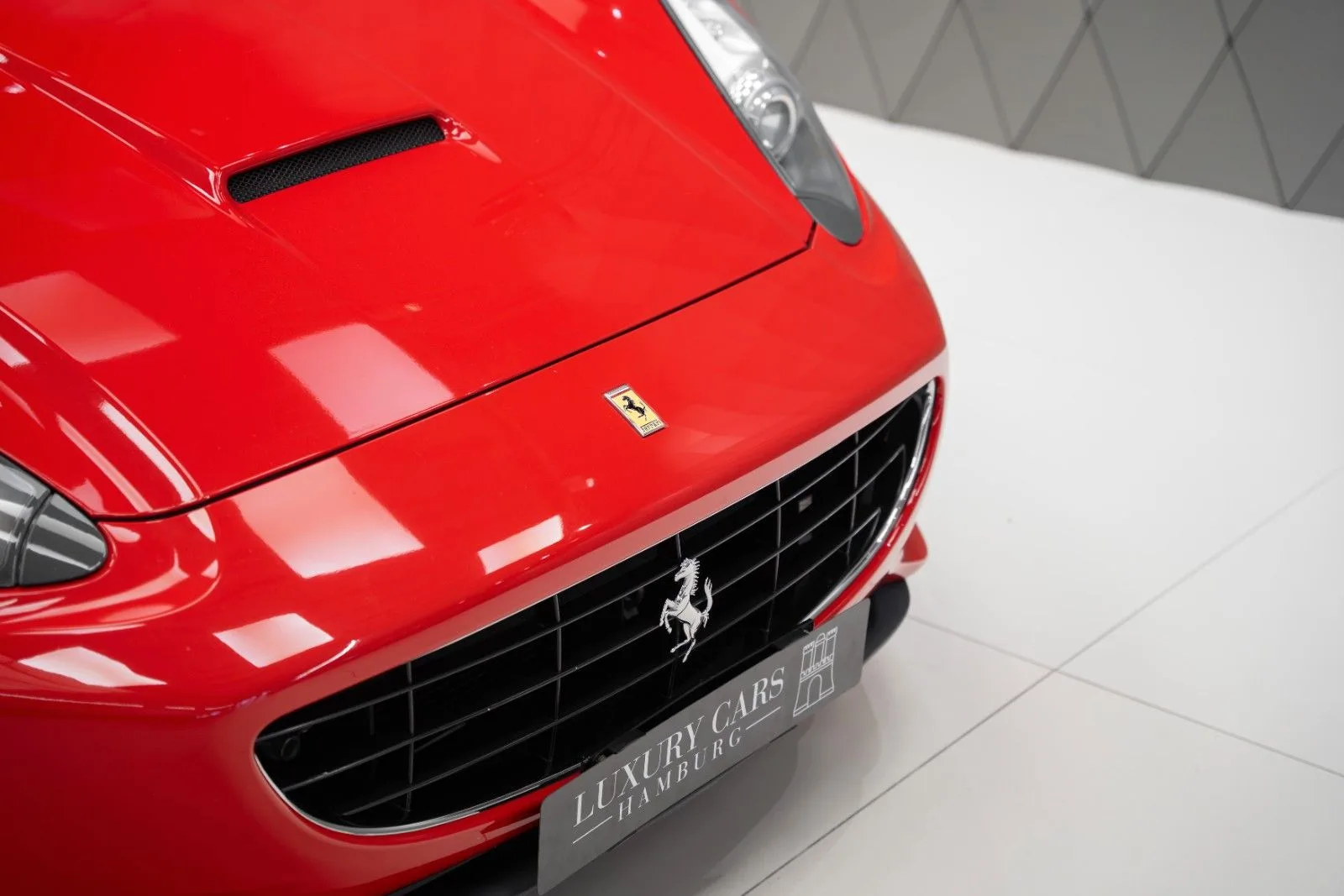 2013 Ferrari California, 8/27