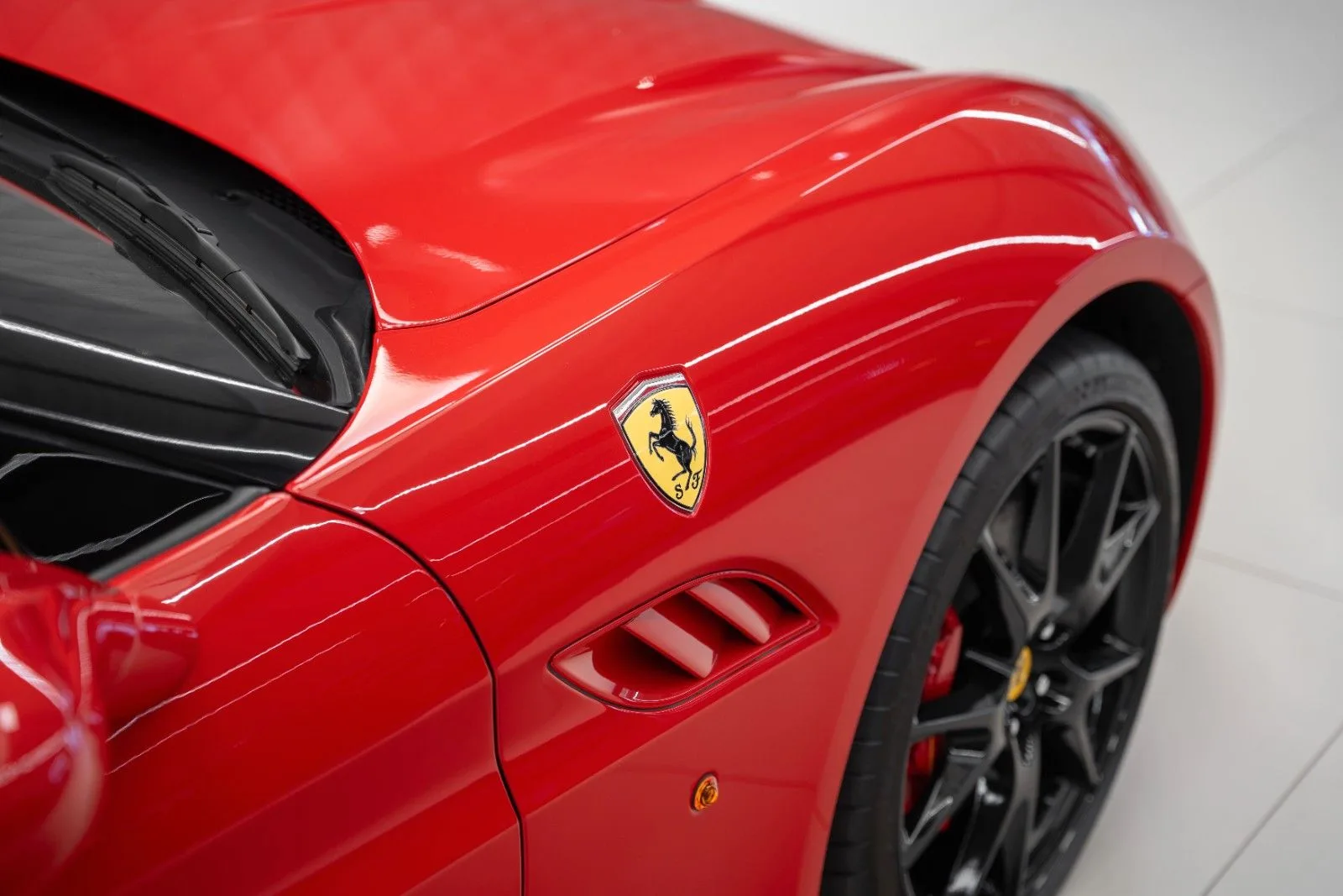 2013 Ferrari California, 10/27