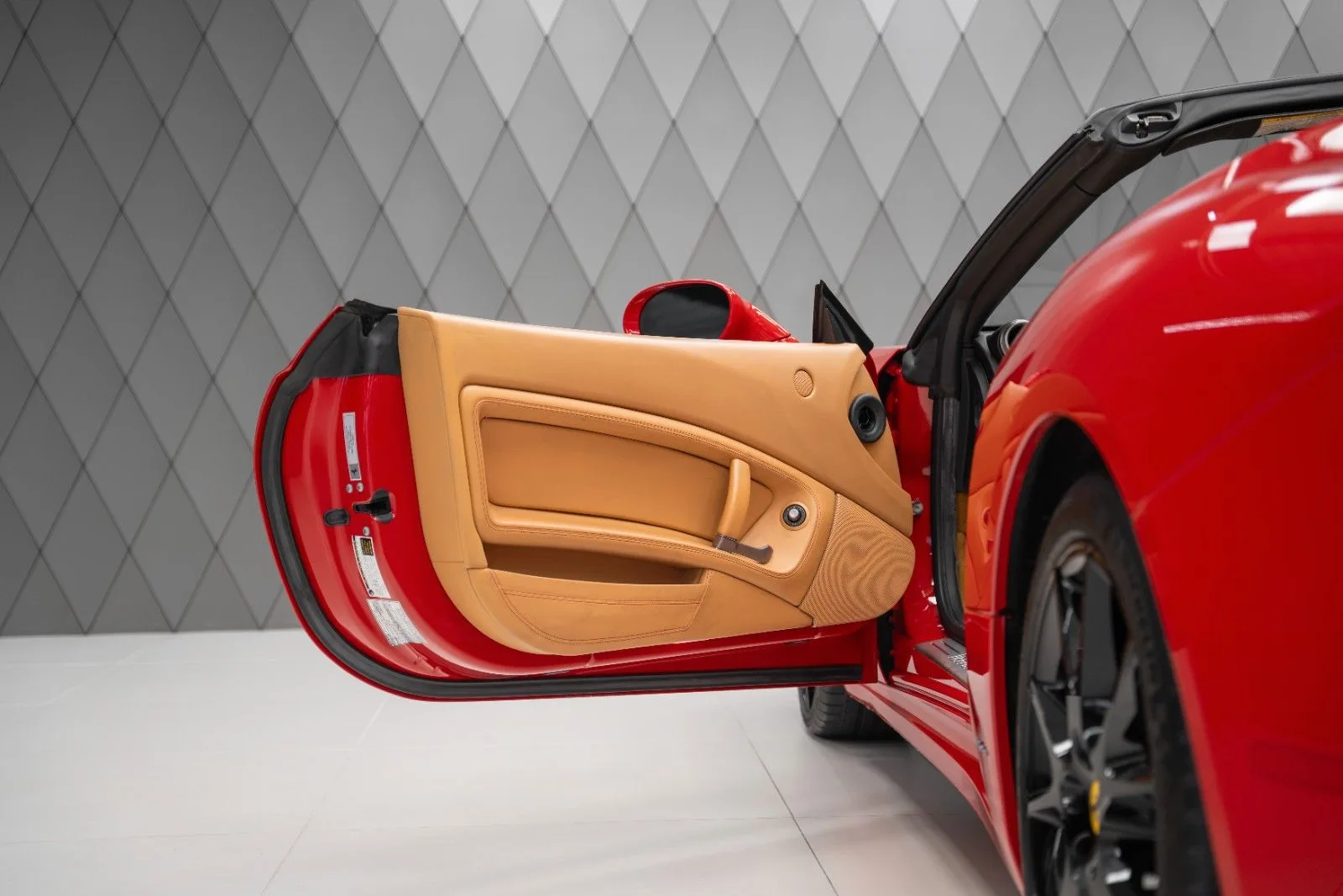 2013 Ferrari California, 12/27