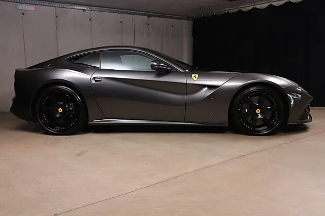 2013 Ferrari F12 Berlinetta, 4/30