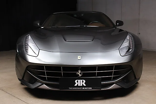2013 Ferrari F12 Berlinetta, 10/30