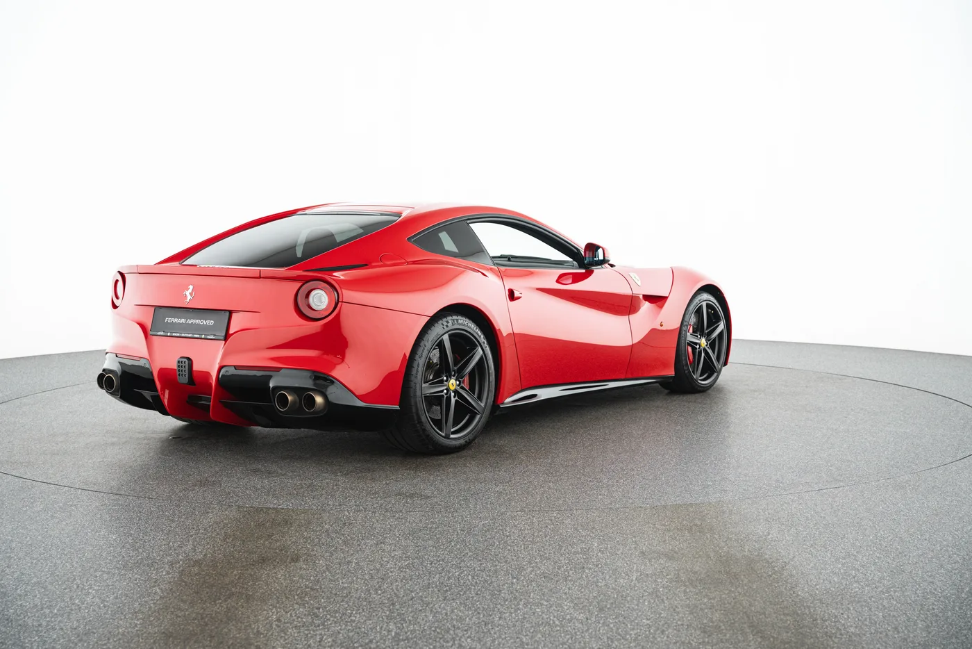 2013 Ferrari F12berlinetta angeboten von einem Fachhändler in Vösendorf, Österreich, Foto 3 von 15