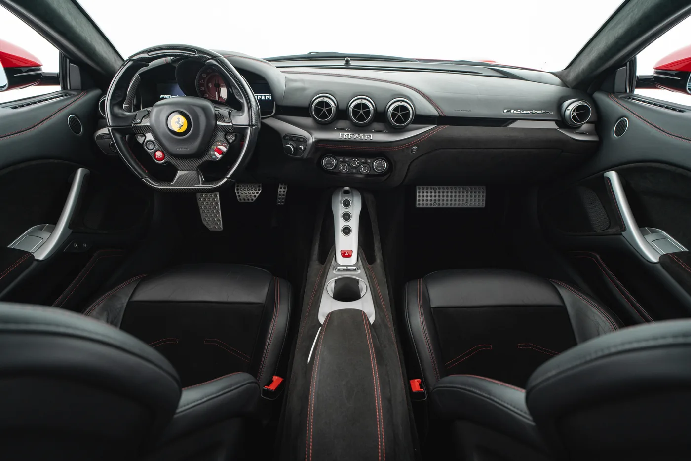 2013 Ferrari F12berlinetta angeboten von einem Fachhändler in Vösendorf, Österreich, Foto 5 von 15