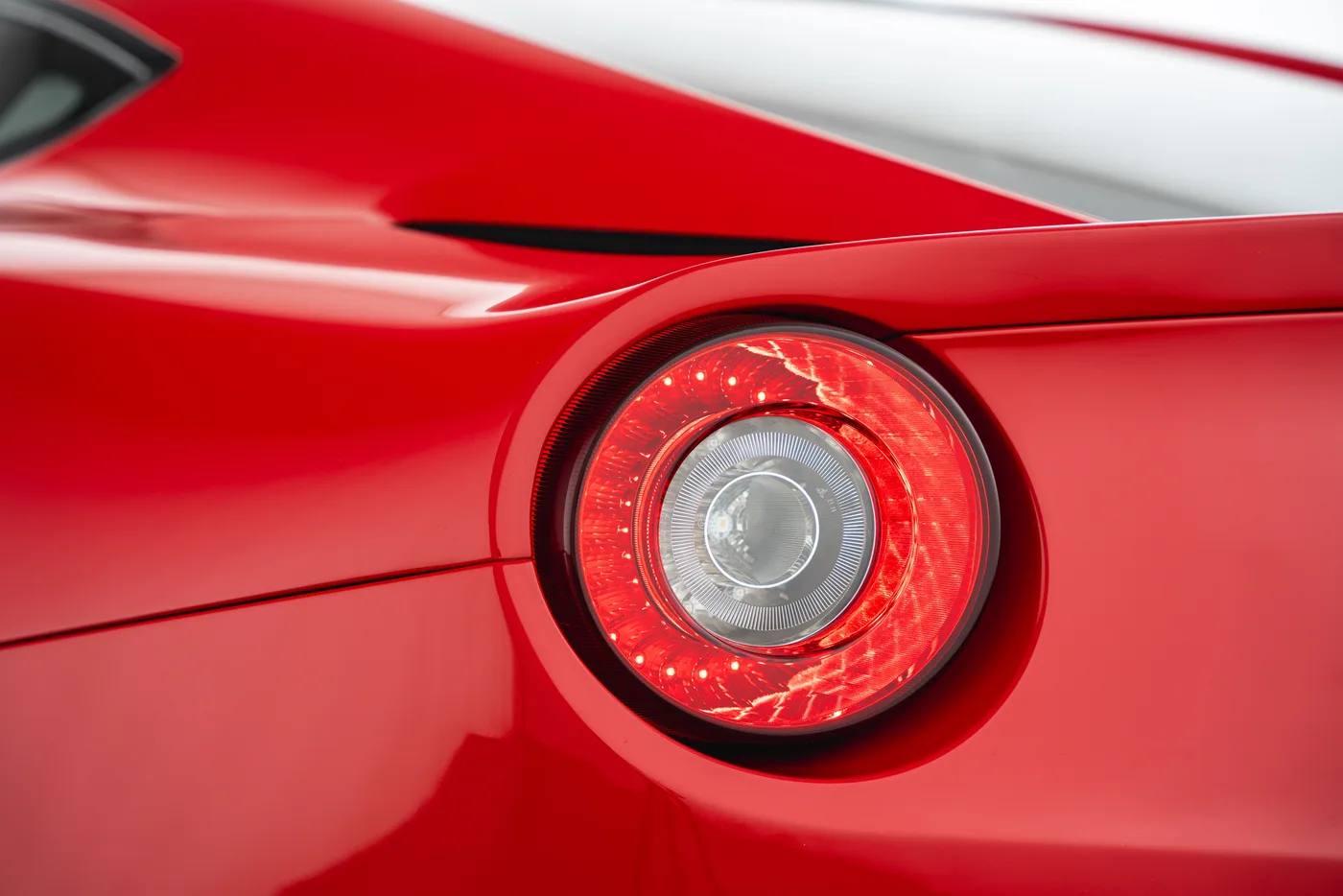 2013 Ferrari F12berlinetta angeboten von einem Fachhändler in Vösendorf, Österreich, Foto 9 von 15