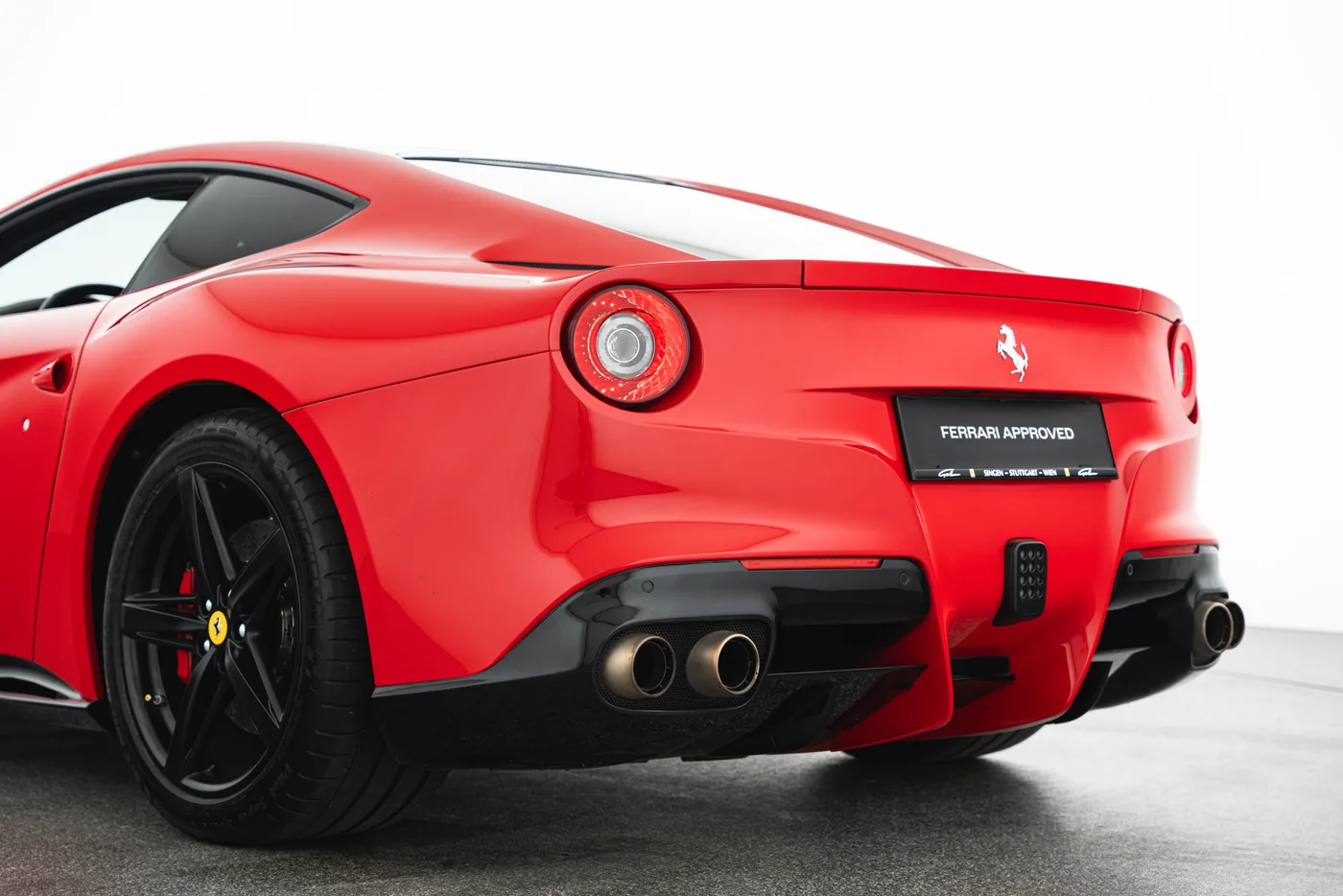 2013 Ferrari F12berlinetta angeboten von einem Fachhändler in Vösendorf, Österreich, Foto 10 von 15