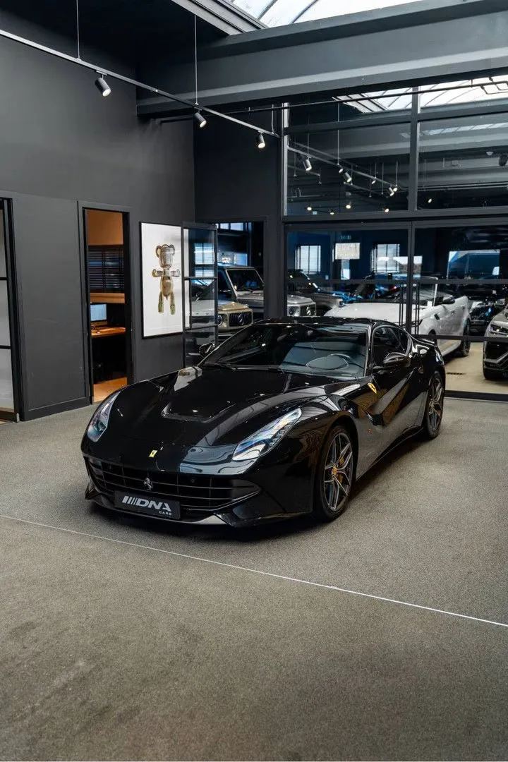 2013 Ferrari F12berlinetta, 24/30