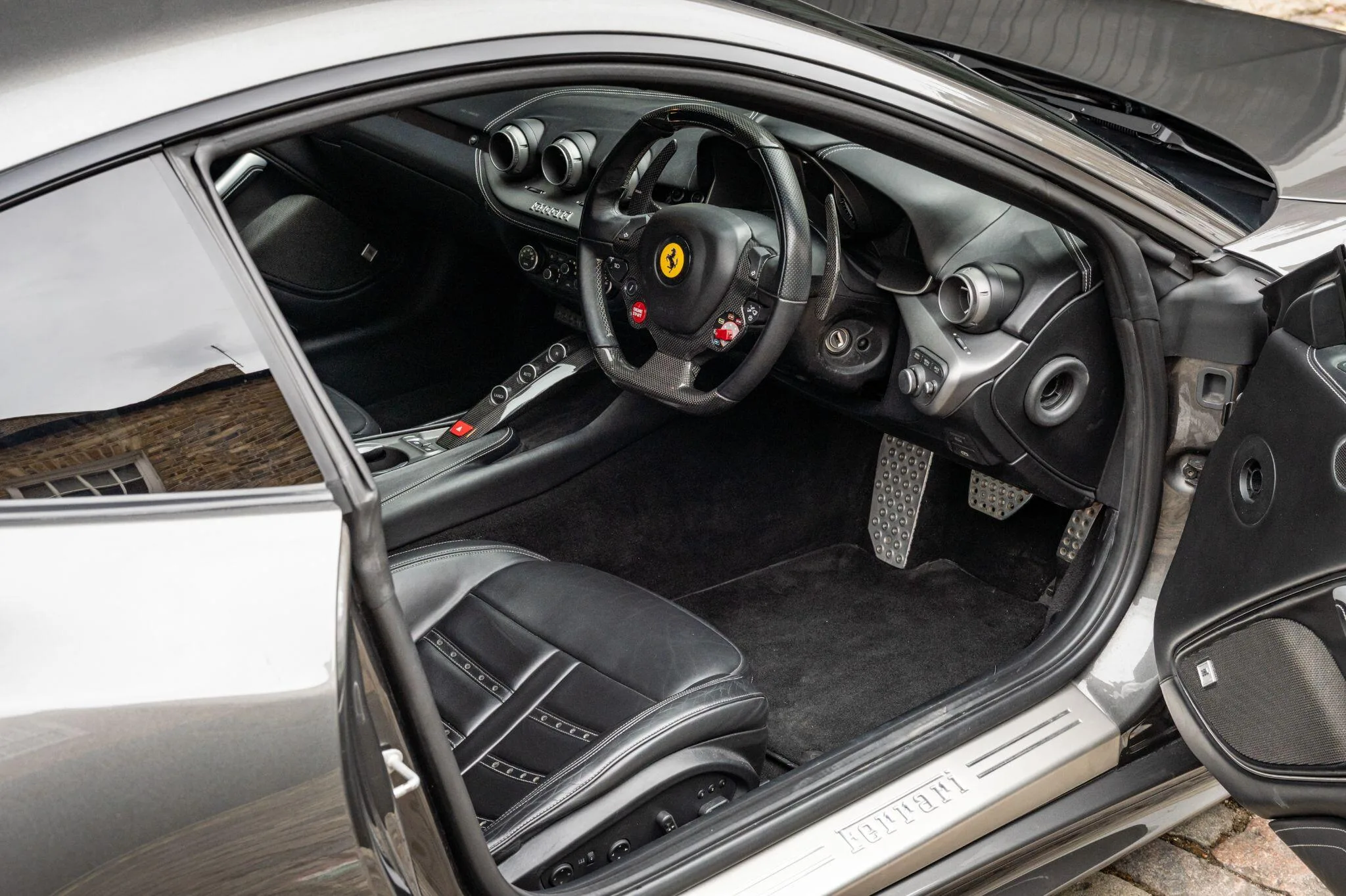 2013 Ferrari F12berlinetta, 27/30