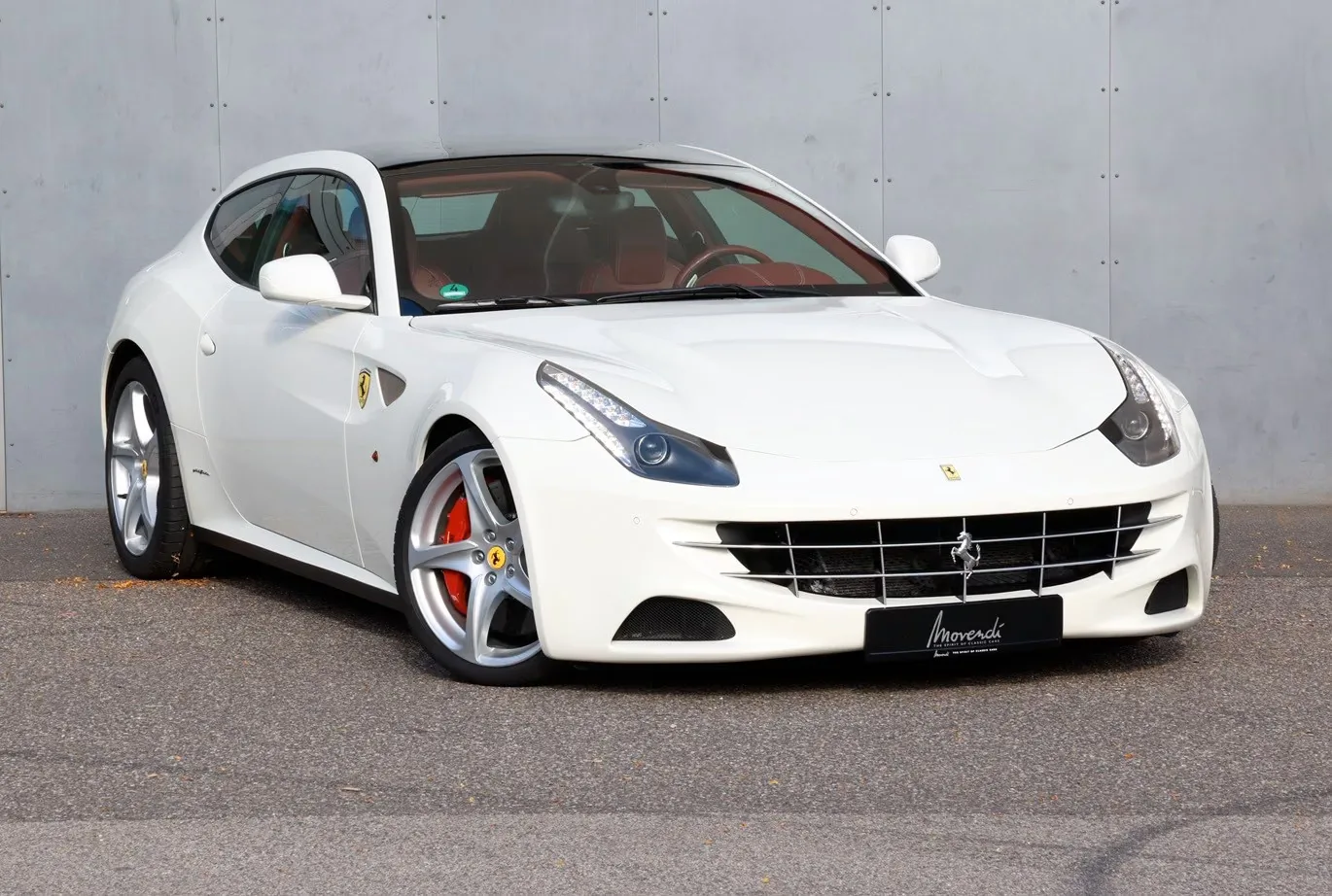 2013 Ferrari FF angeboten von einem Fachhändler in Düsseldorf, Deutschland, Hauptfoto