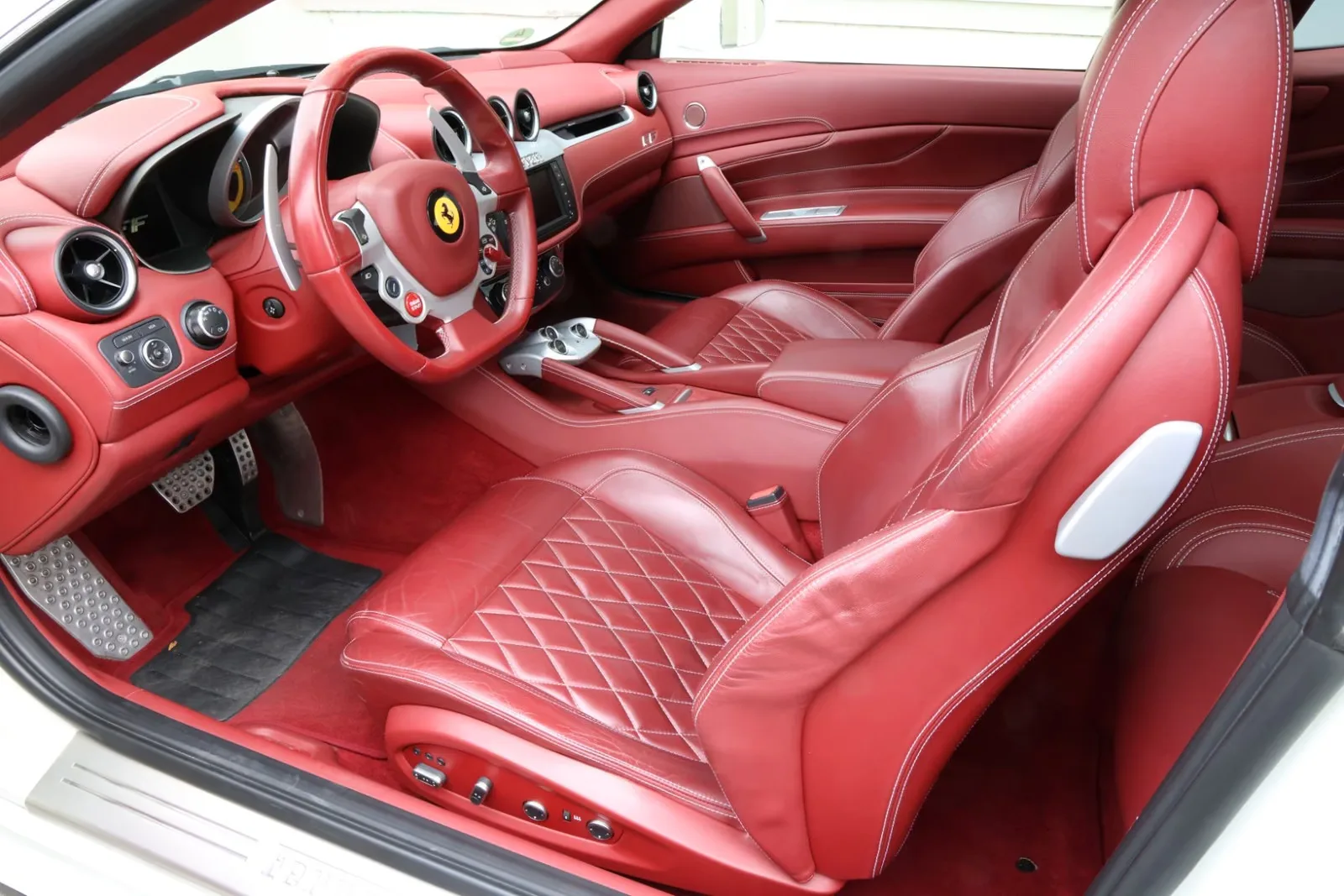 2013 Ferrari FF, 3/24