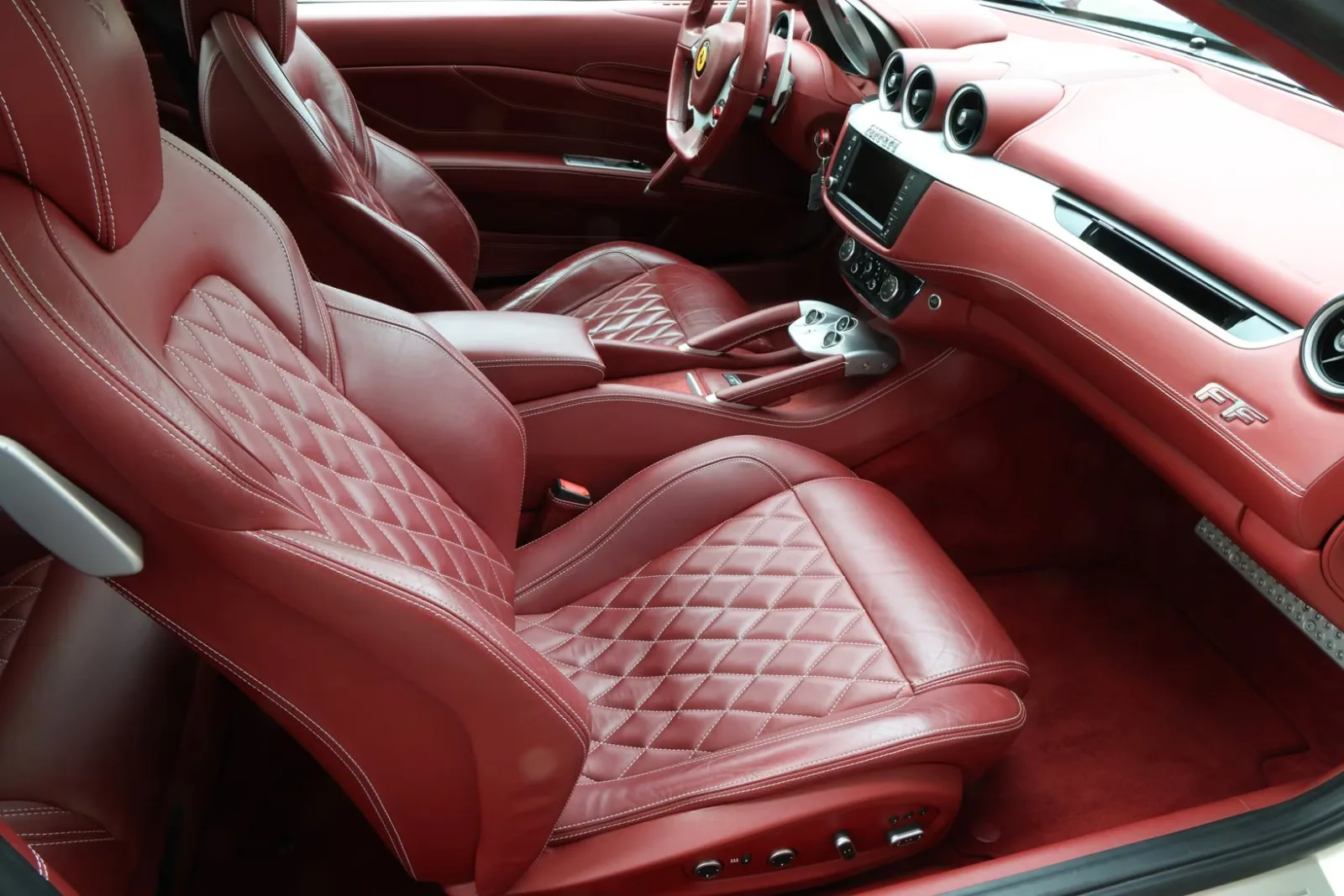 2013 Ferrari FF, 16/24