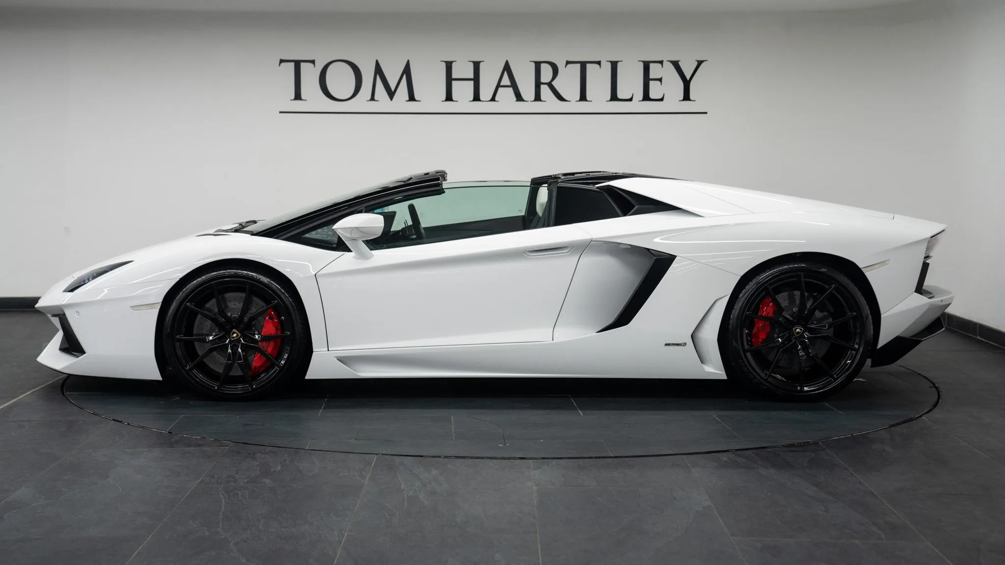 2013 Lamborghini Aventador Roadster LP 700-4, 4/30