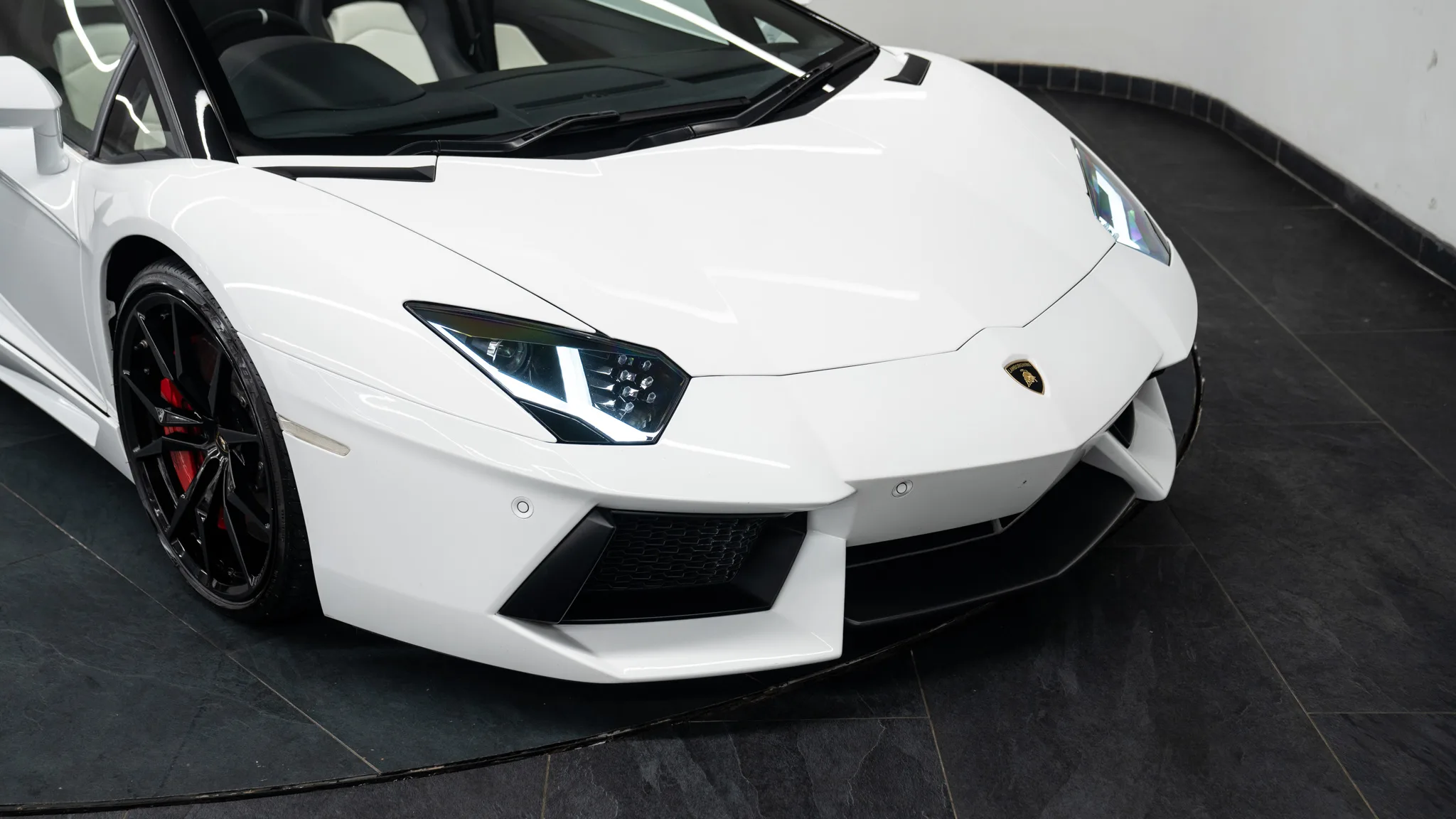 2013 Lamborghini Aventador Roadster LP 700-4, 10/30