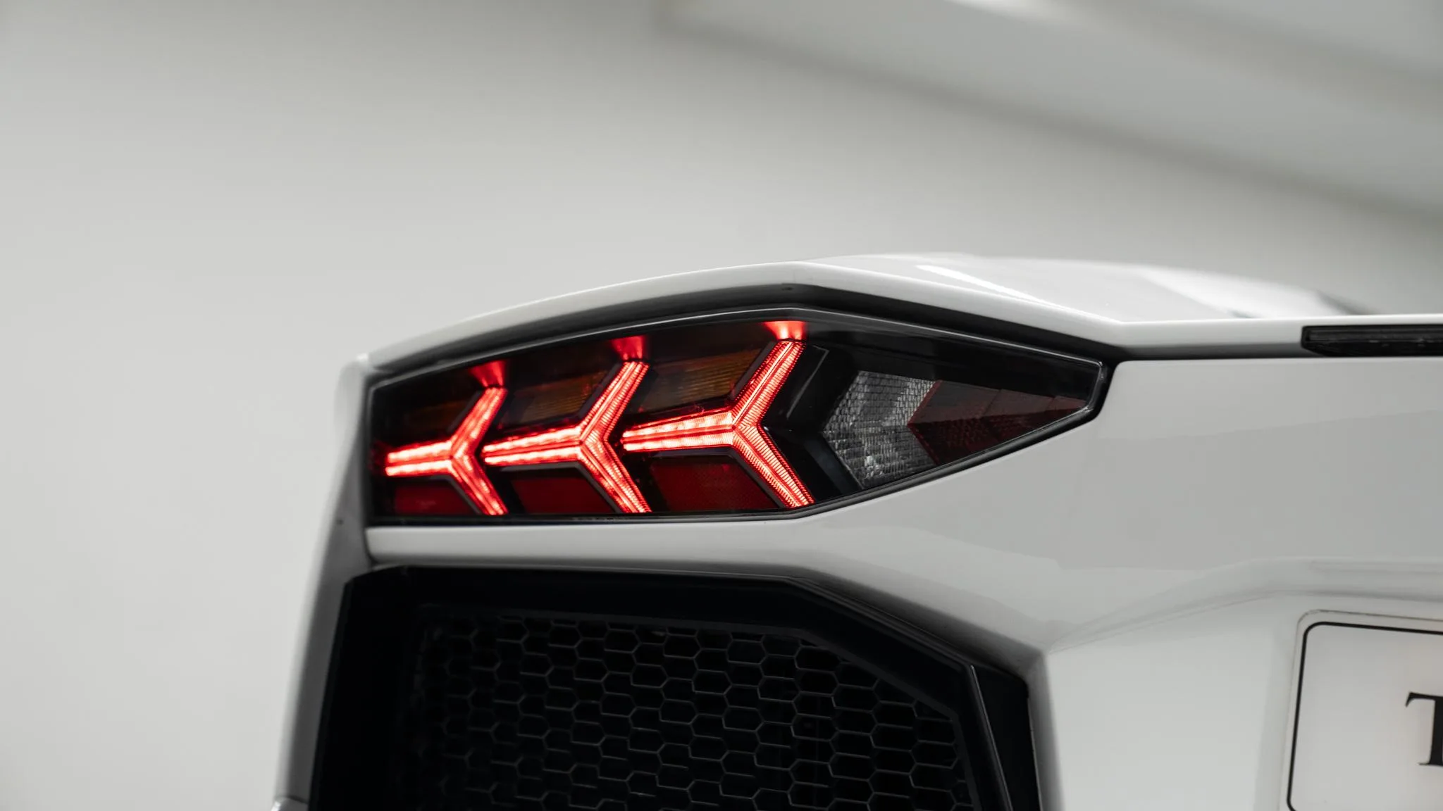 2013 Lamborghini Aventador Roadster LP 700-4, 16/30
