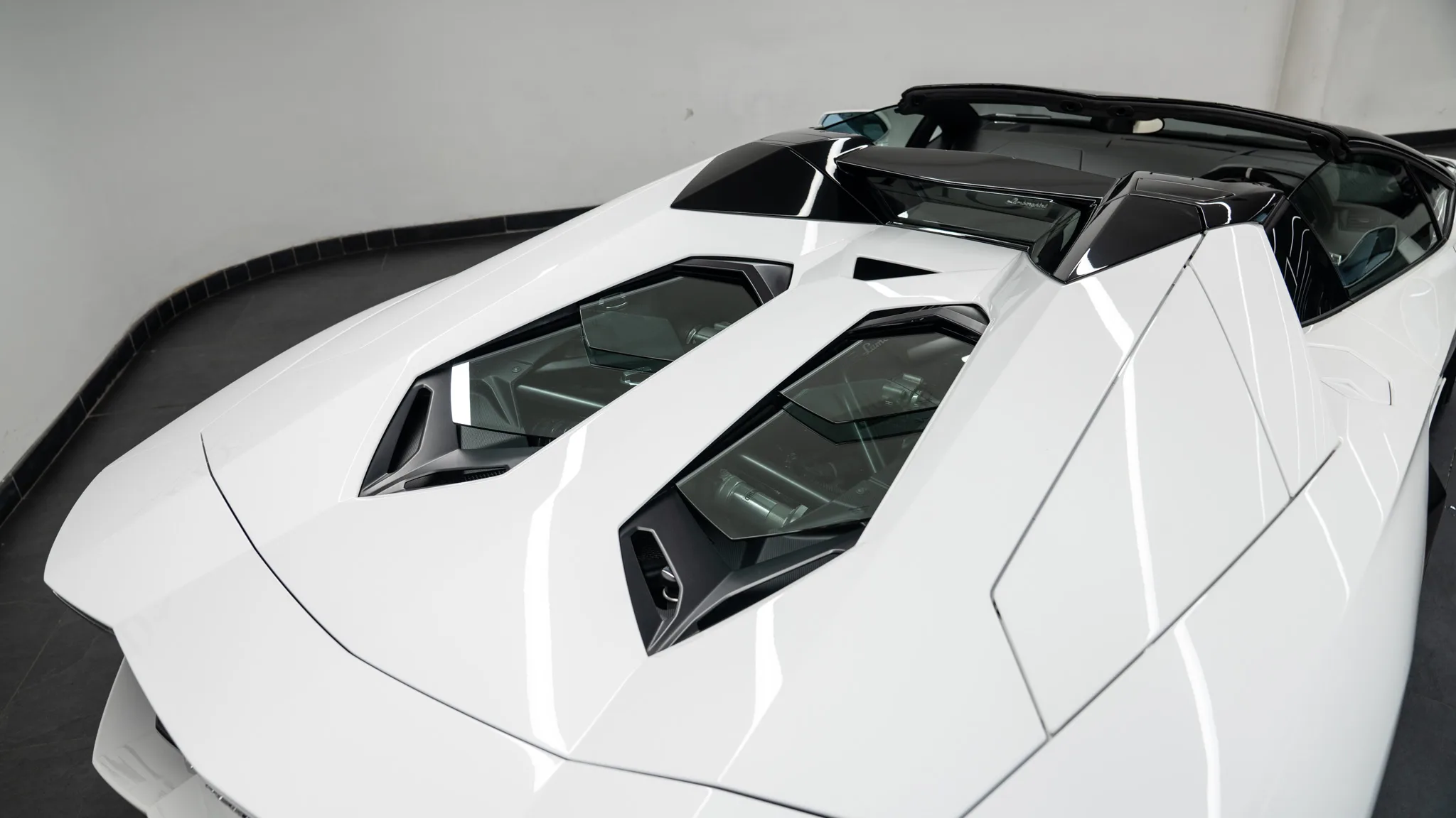 2013 Lamborghini Aventador Roadster LP 700-4, 21/30