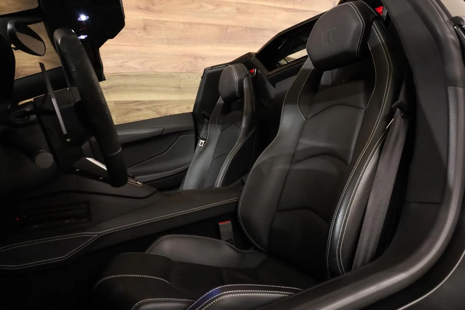 2013 Lamborghini Aventador Roadster, 8/30