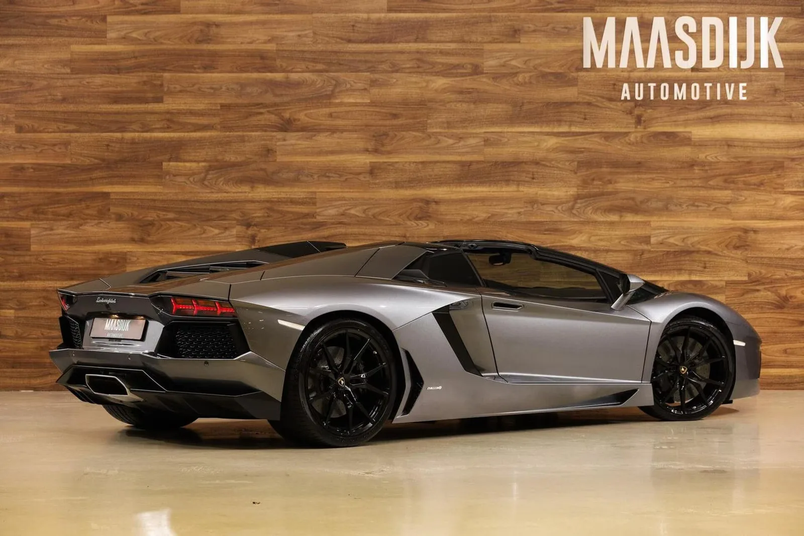 2013 Lamborghini Aventador Roadster, 10/30