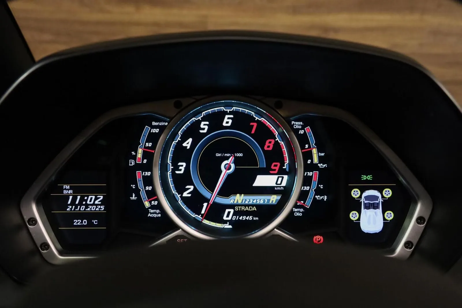 2013 Lamborghini Aventador Roadster, 17/30