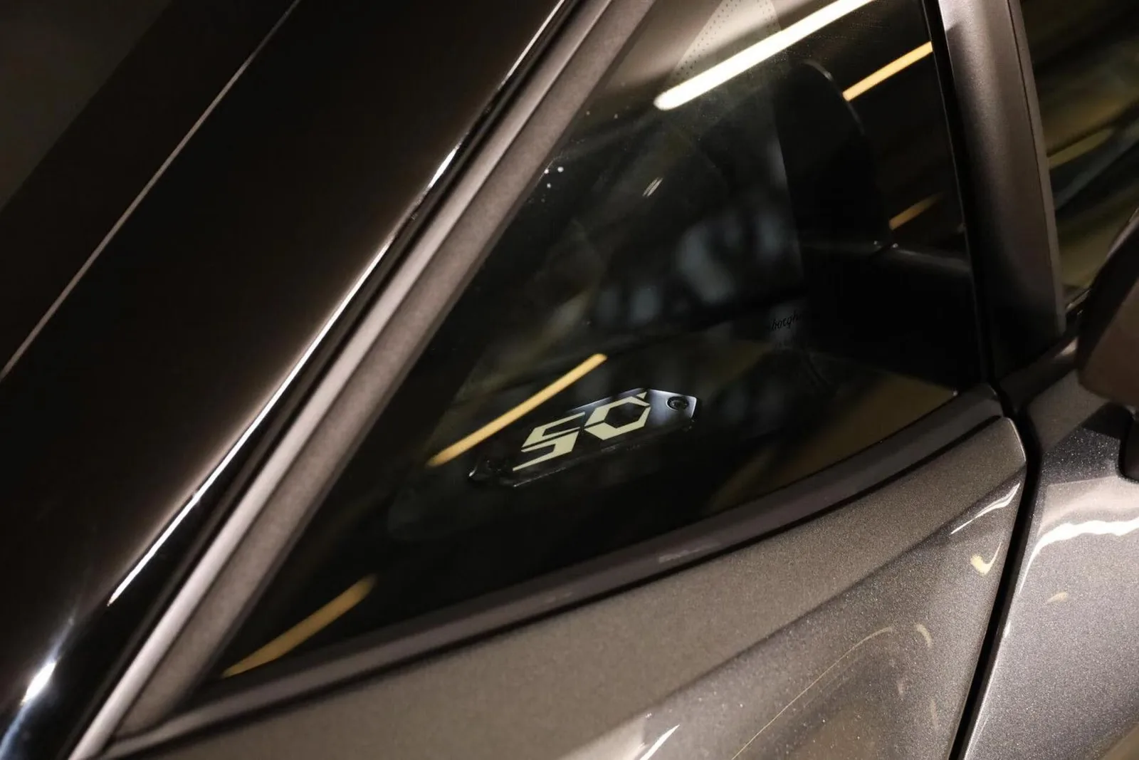 2013 Lamborghini Aventador Roadster, 20/30
