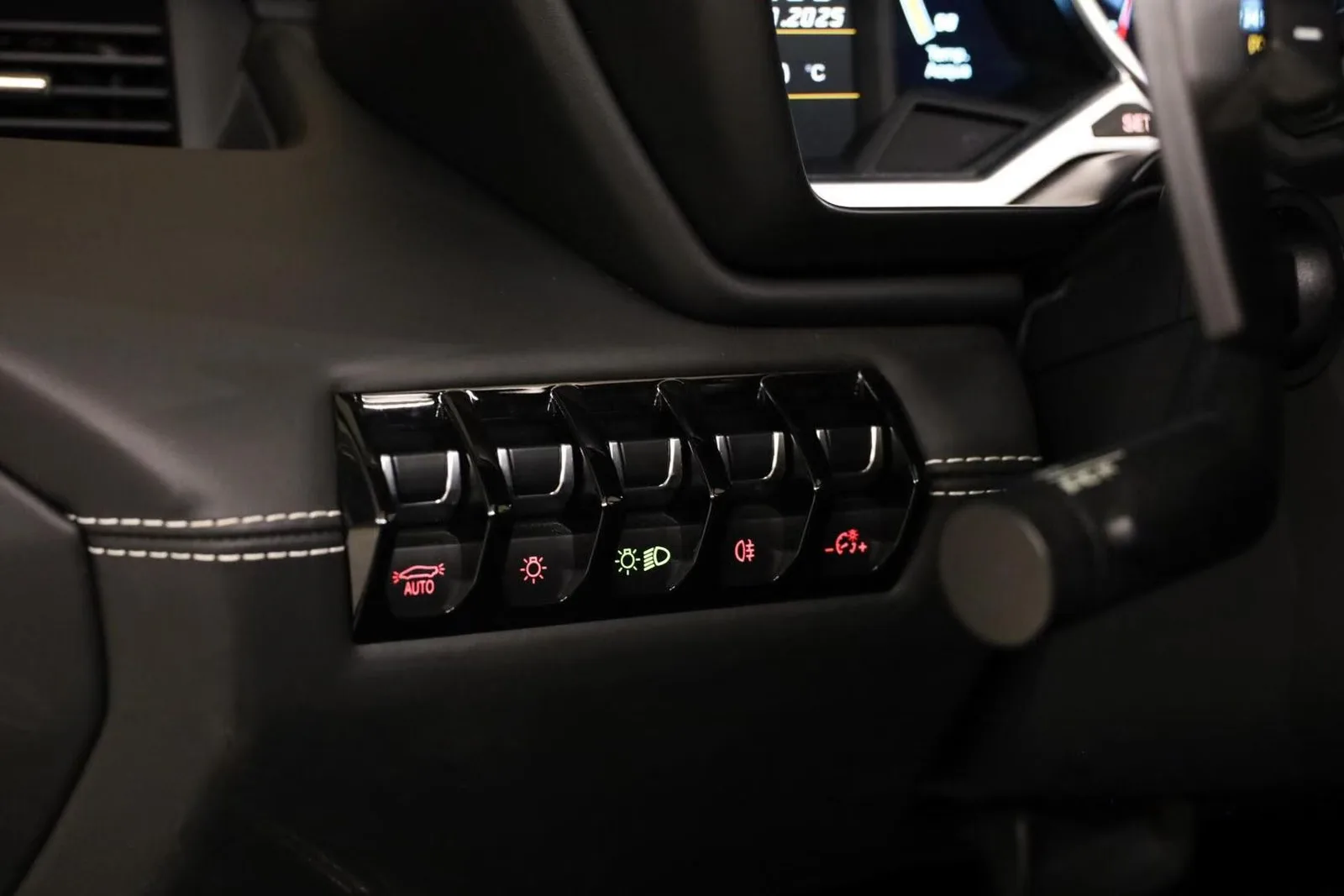 2013 Lamborghini Aventador Roadster, 24/30