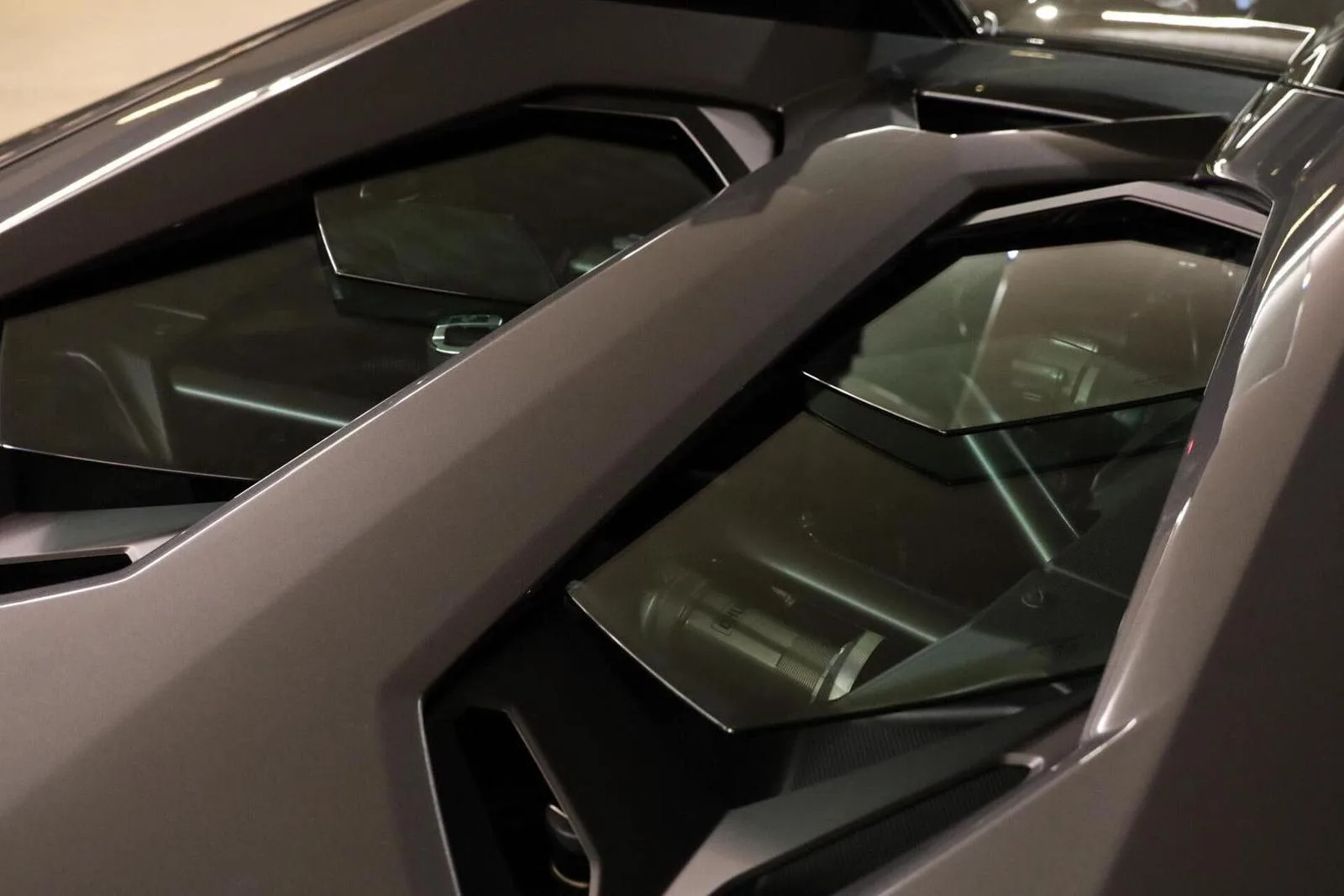 2013 Lamborghini Aventador Roadster, 26/30