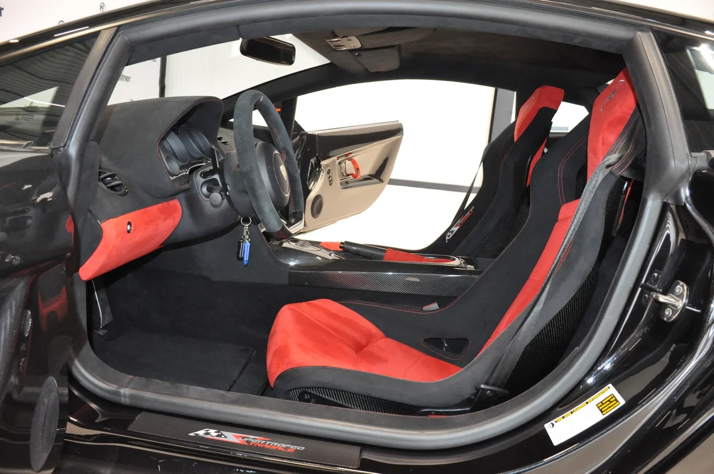 2013 Lamborghini Gallardo LP 570-4 Super Trofeo Stradale offered by a collector car dealer in Alkmaar, Netherlands, photo 12 of 15