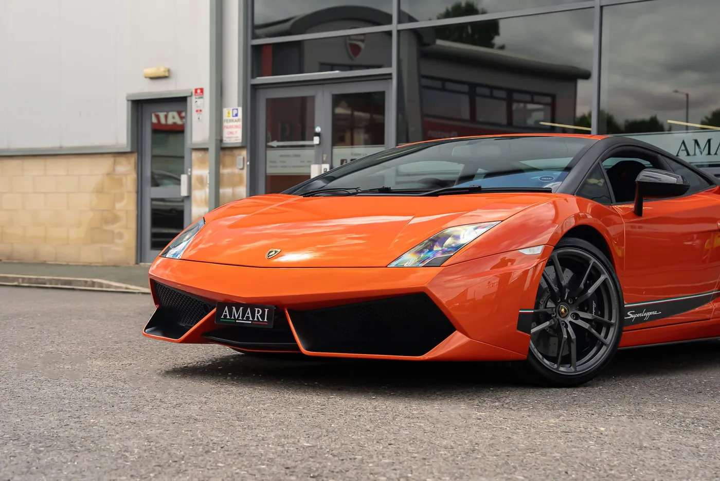 2013 Lamborghini Gallardo LP 570-4 Superleggera offered by a supercar dealer in Preston, United Kingdom, photo 11 of 25