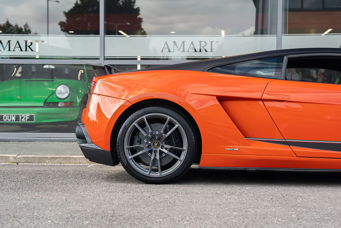 2013 Lamborghini Gallardo LP 570-4 Superleggera offered by a supercar dealer in Preston, United Kingdom, photo 14 of 25